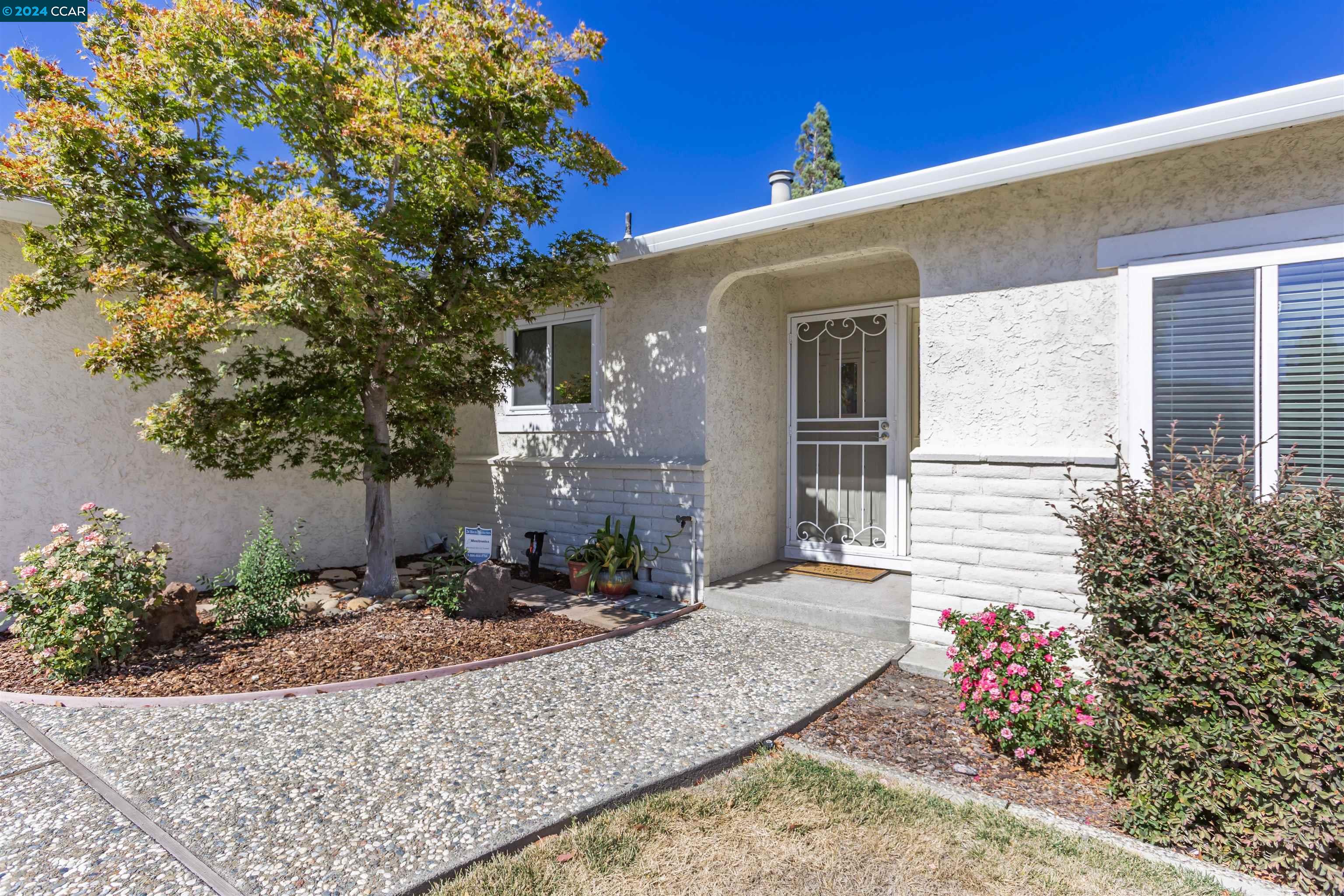 9792 Broadmoor Dr