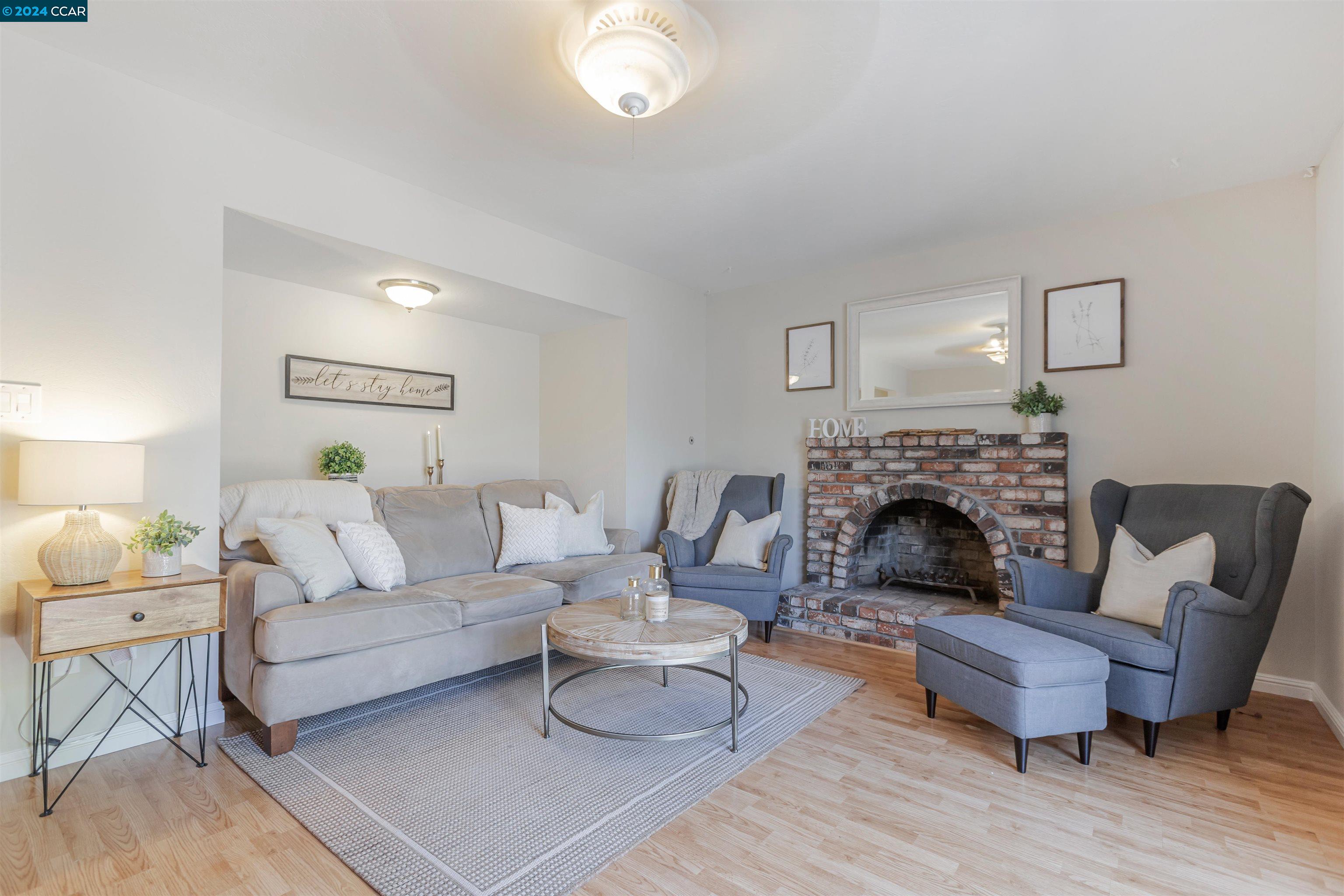 9792 Broadmoor Dr