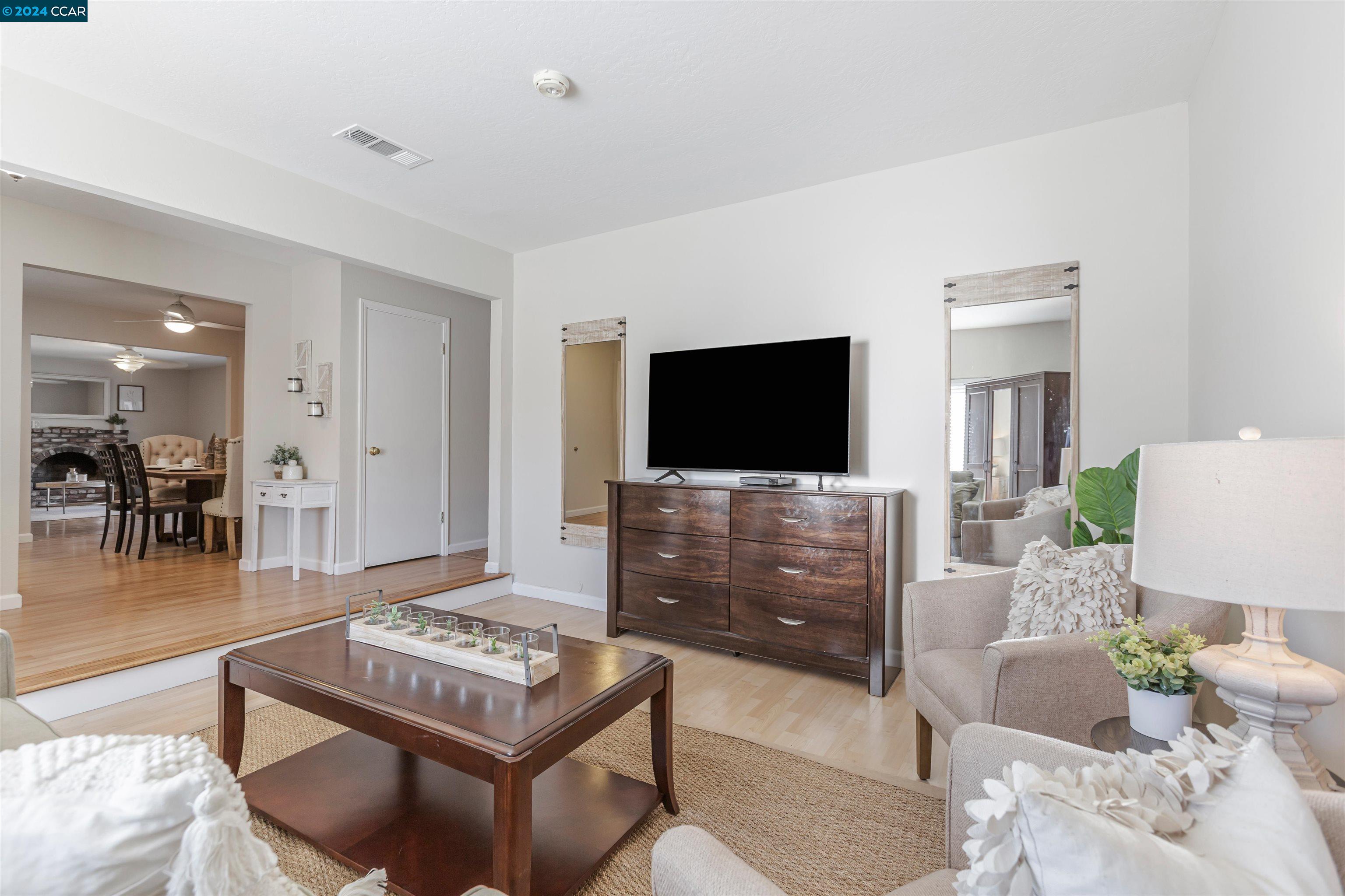 9792 Broadmoor Dr