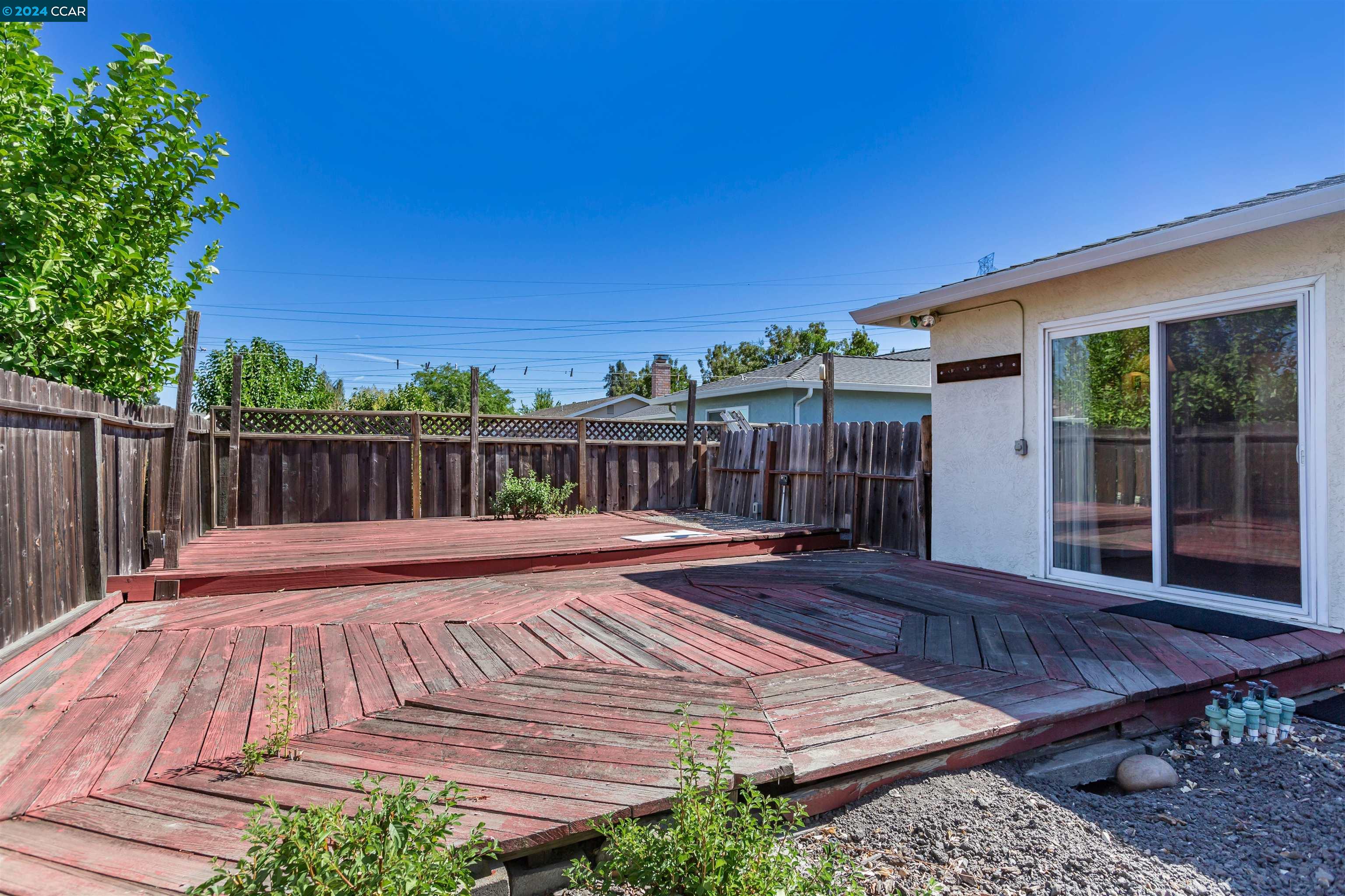9792 Broadmoor Dr
