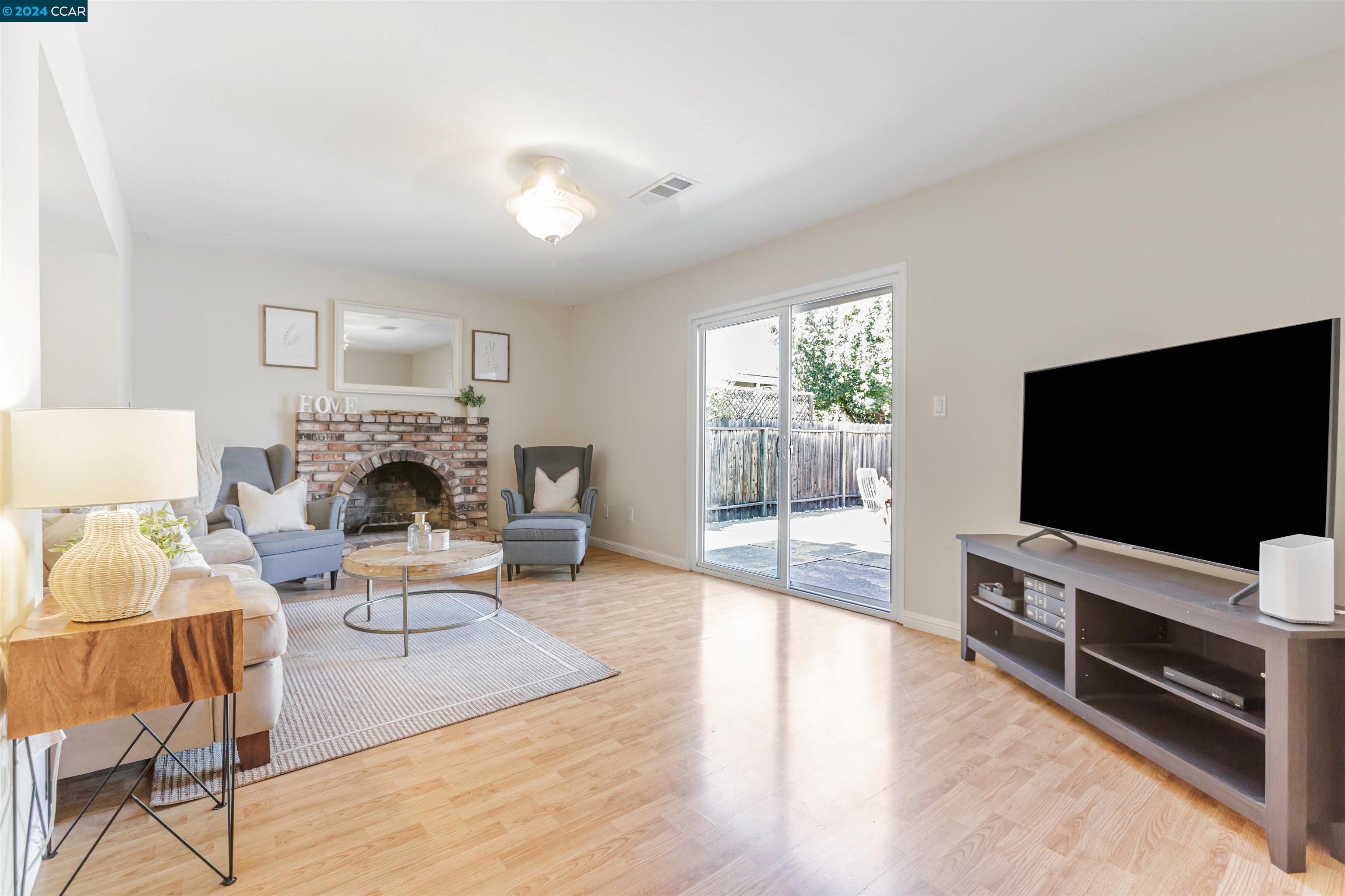 9792 Broadmoor Dr