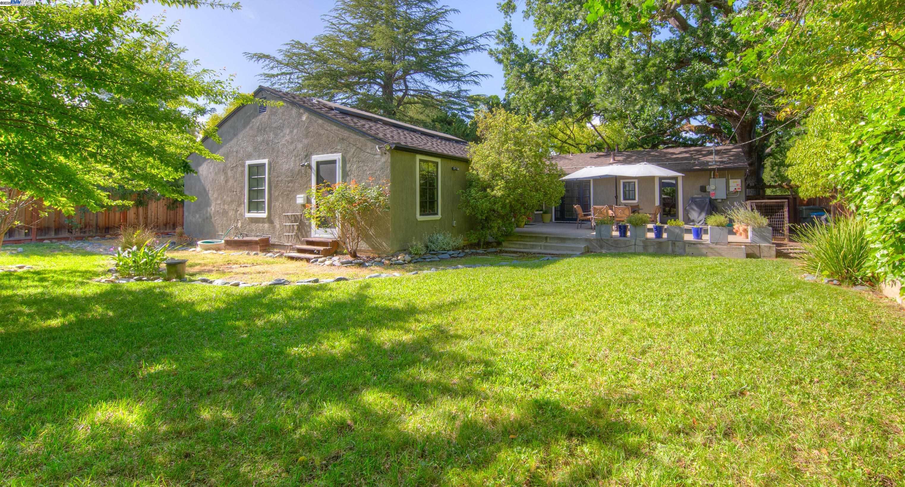 203 Roberta Ave