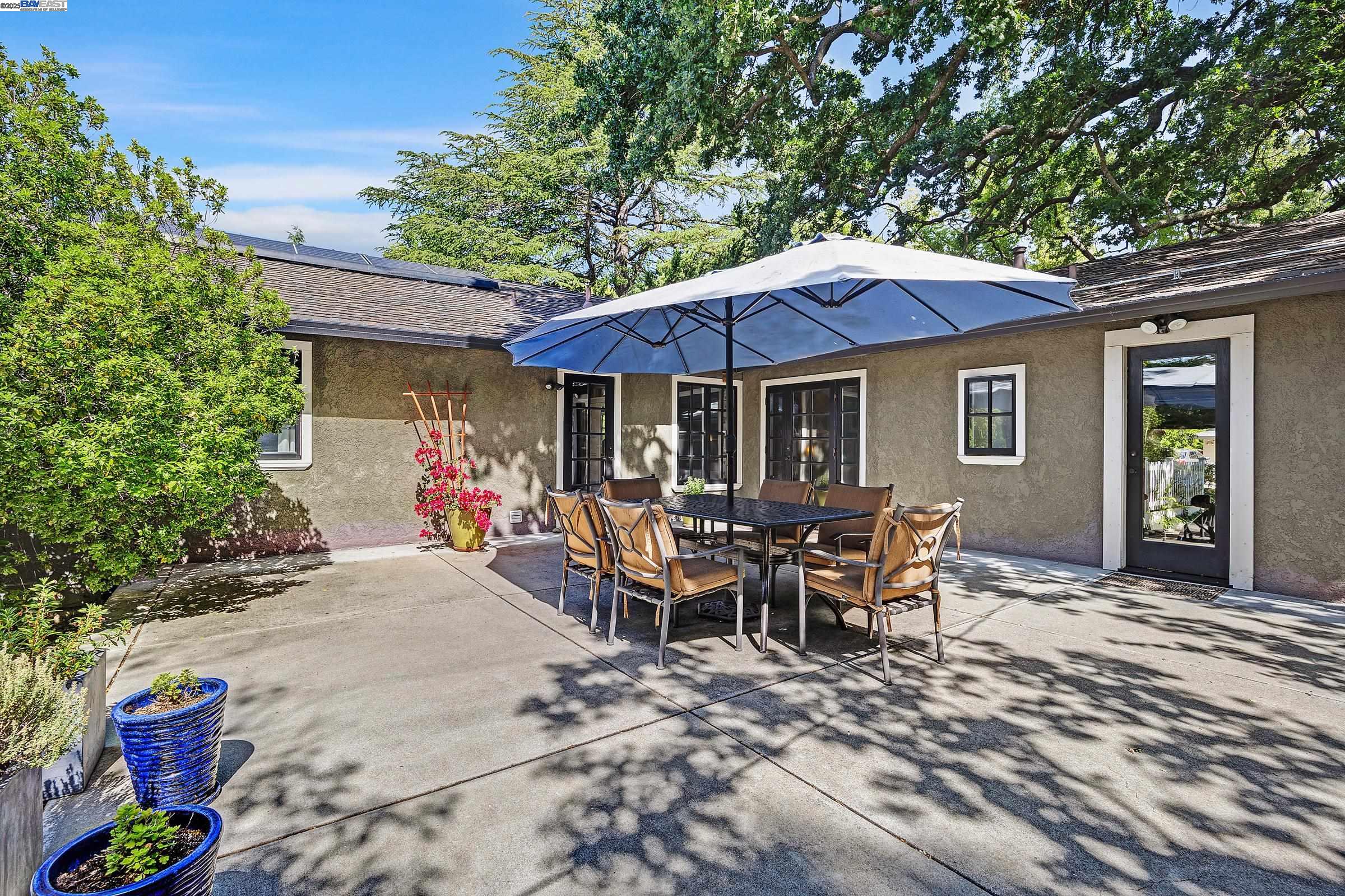 203 Roberta Ave