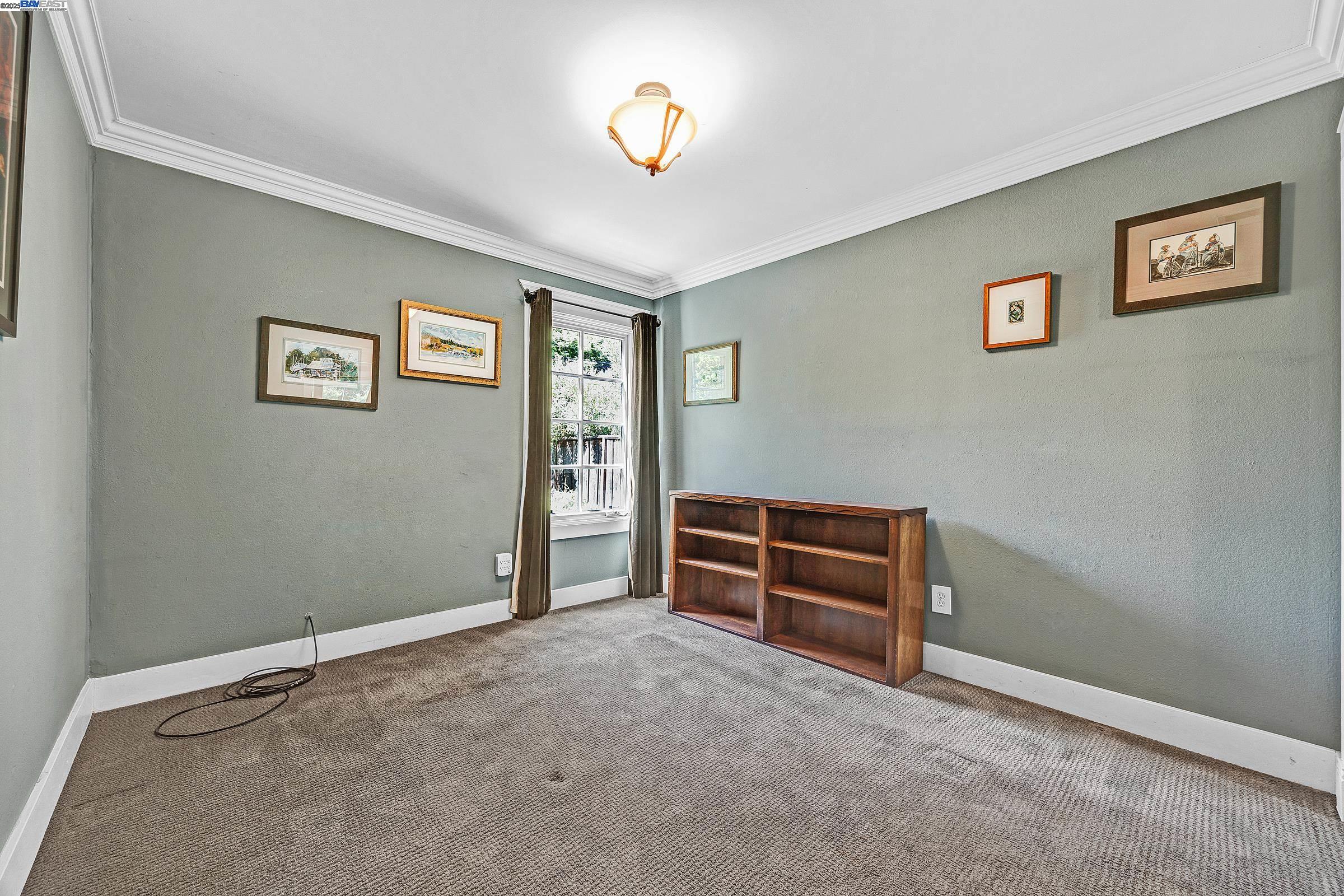 203 Roberta Ave