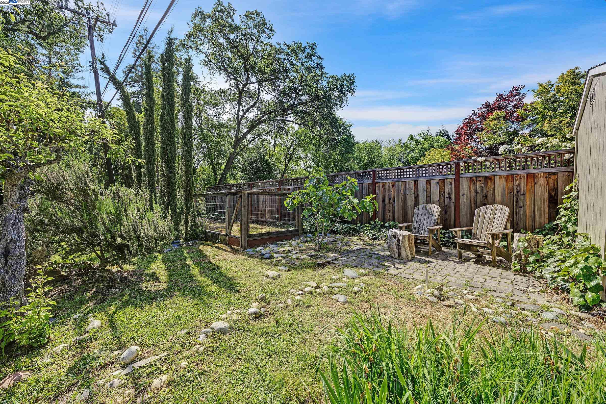 203 Roberta Ave