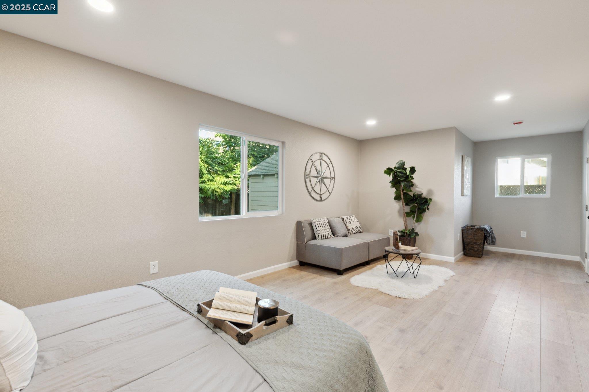 325 N 3rd Ave