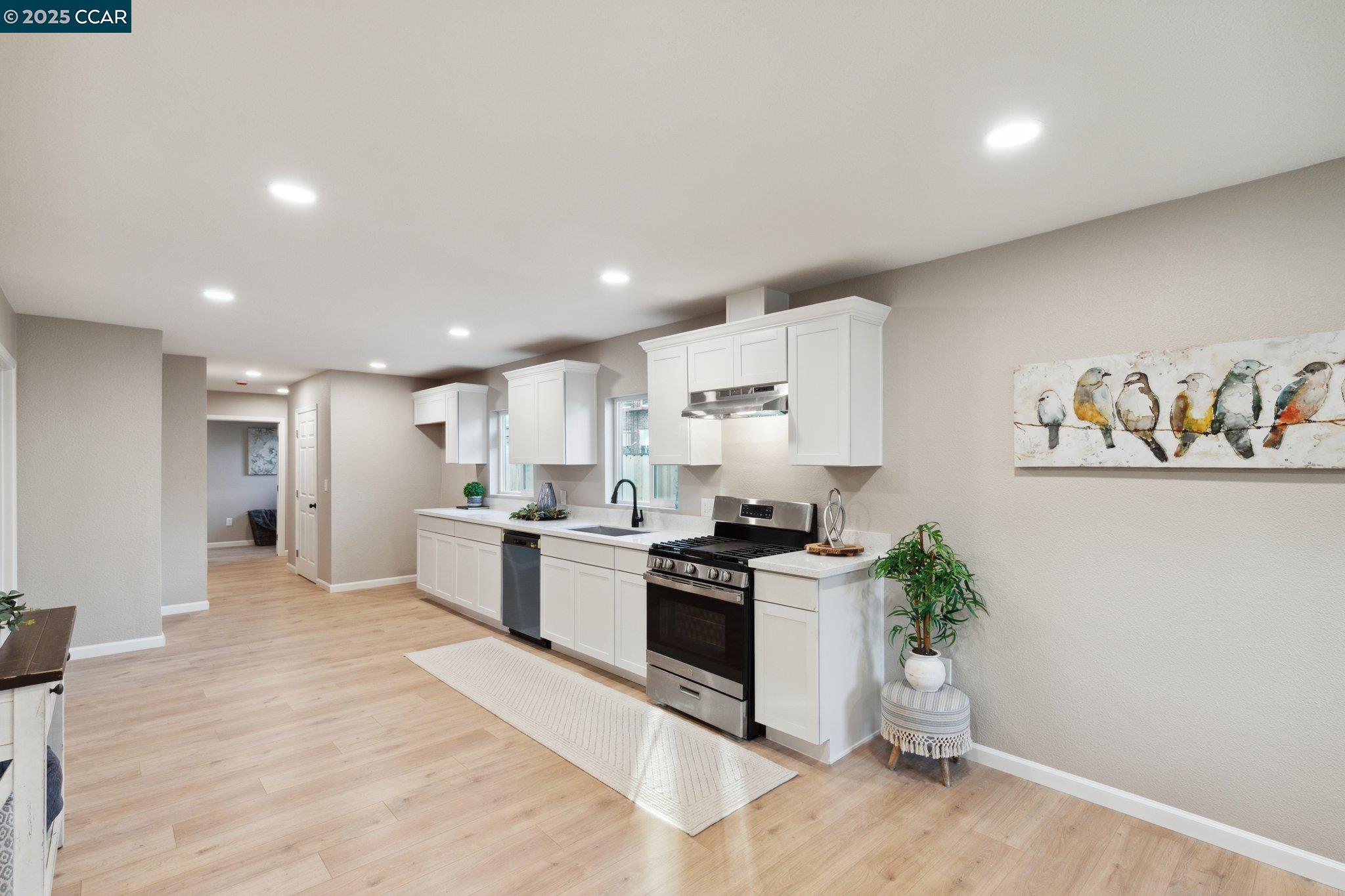 325 N 3rd Ave