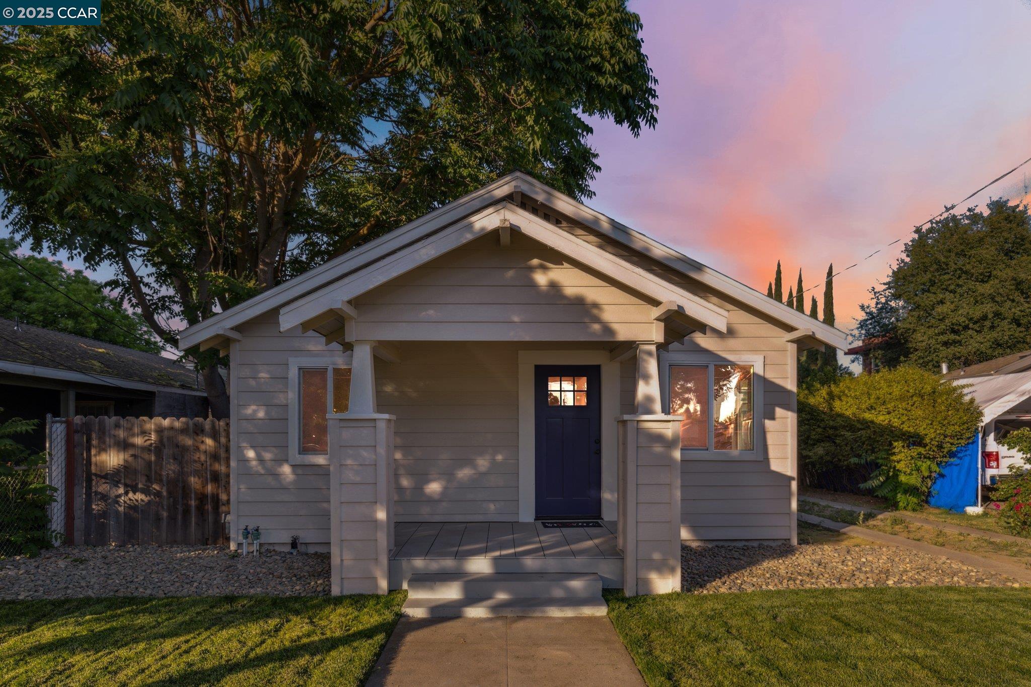 325 N 3rd Ave