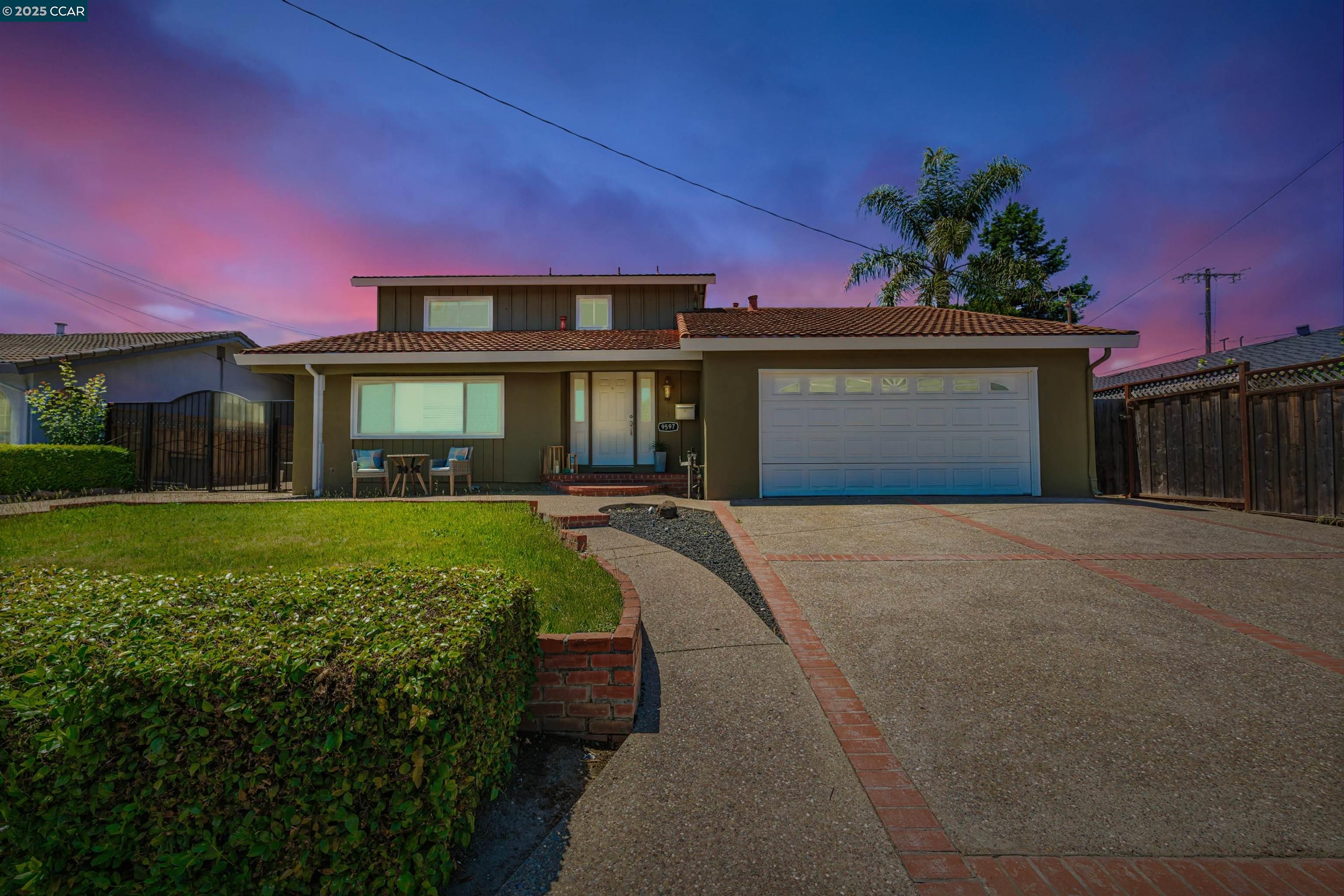 9597 Davona Dr