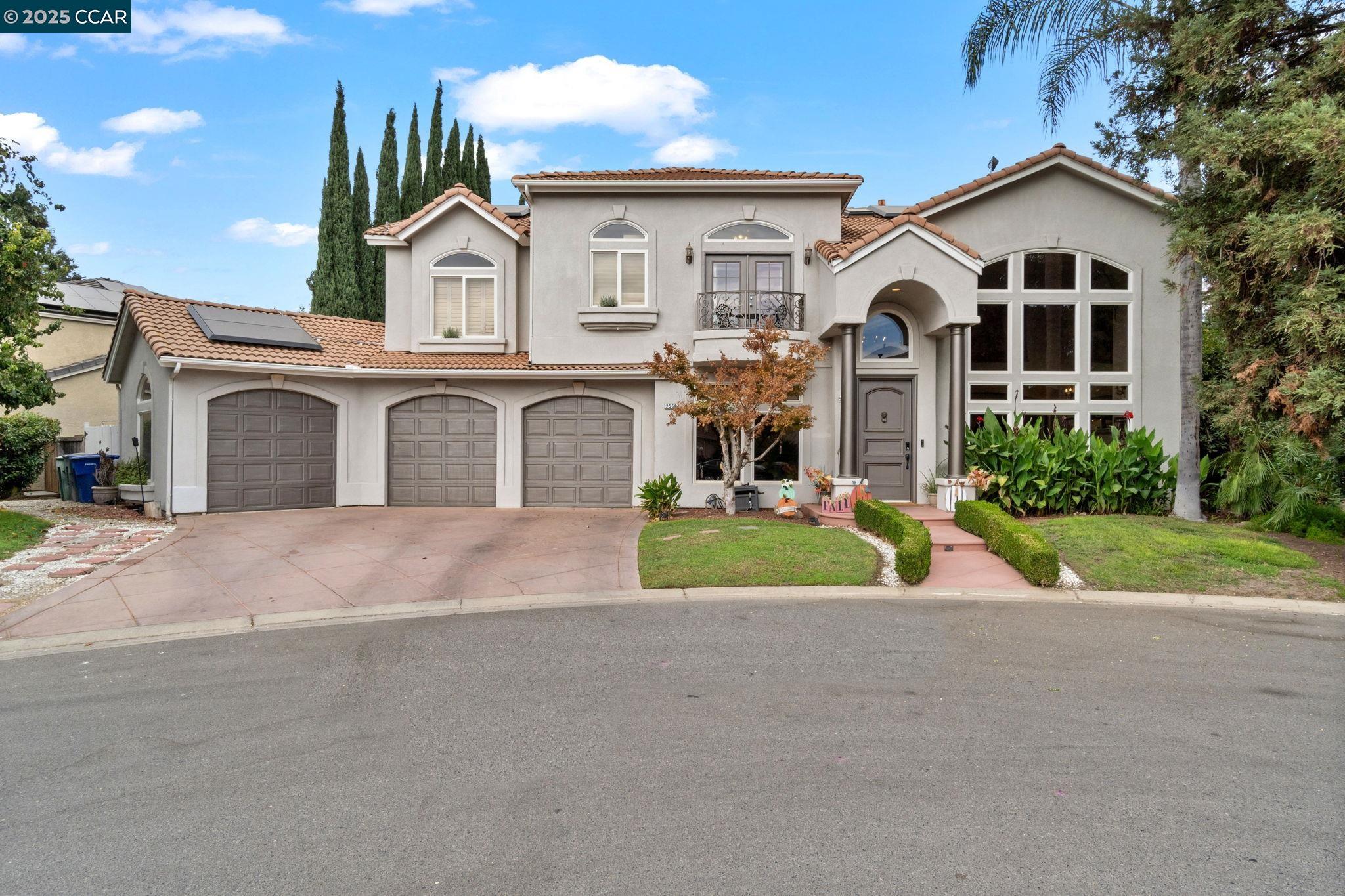 2550 E Jenny Ave