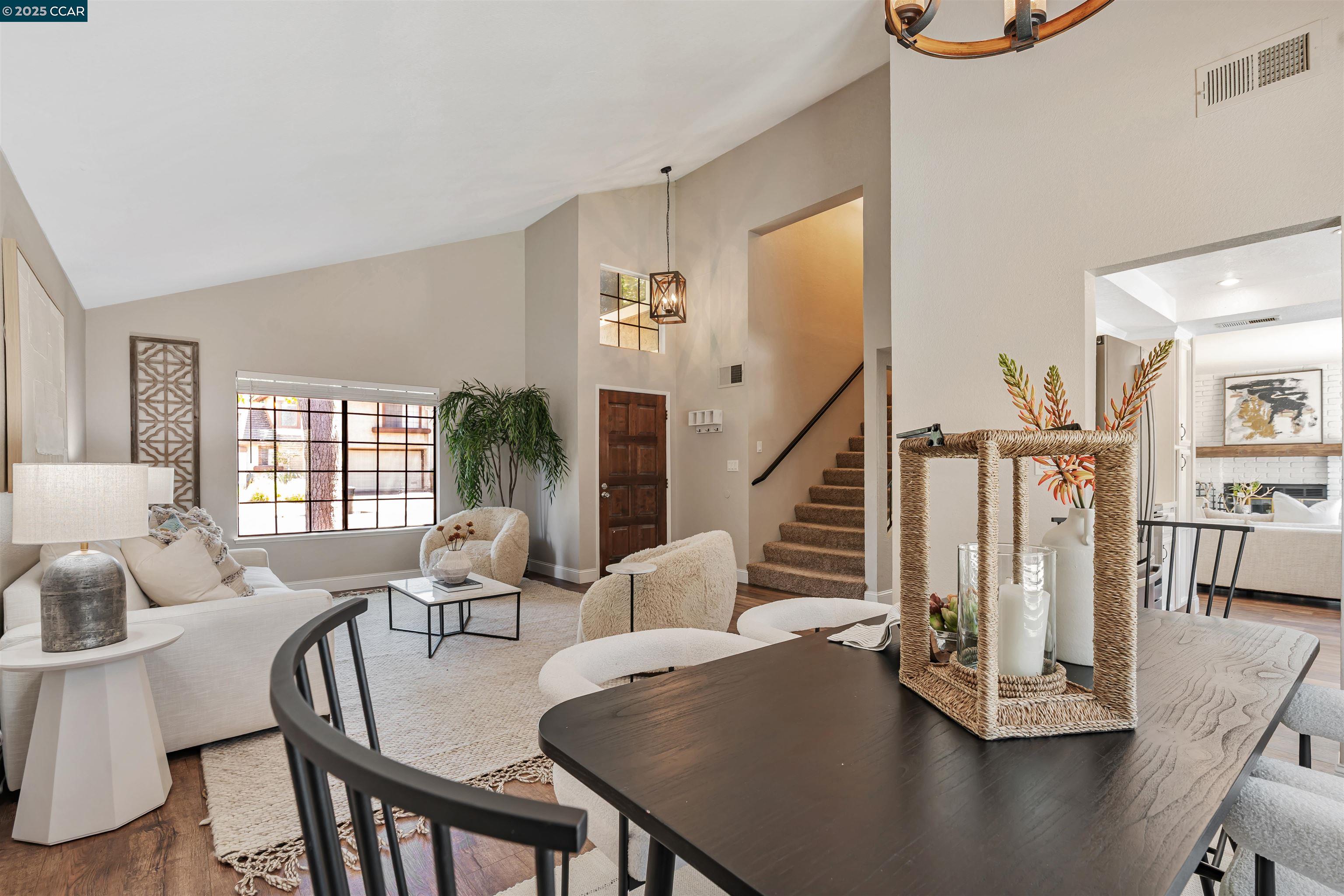 2329 Sweetwater Dr