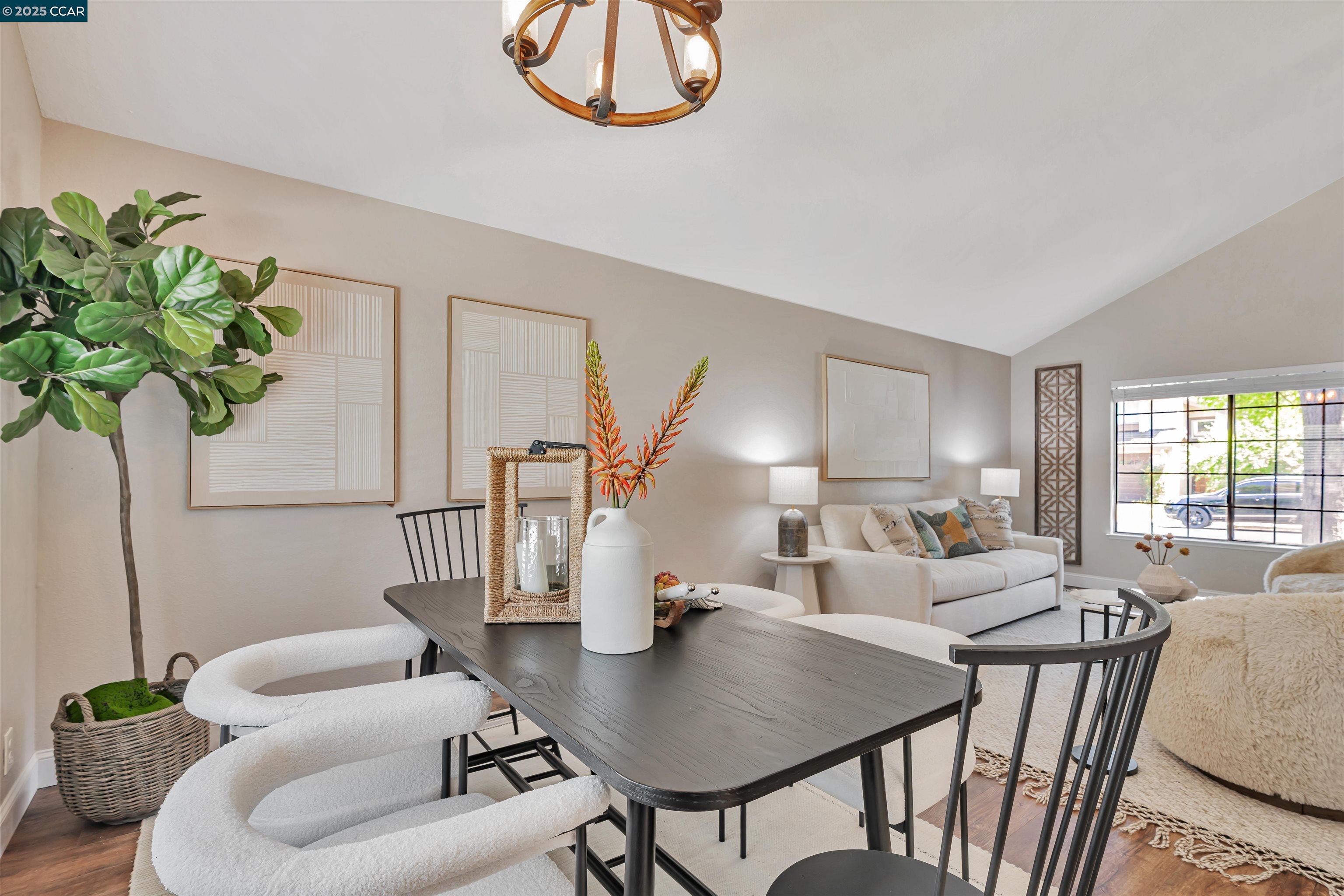 2329 Sweetwater Dr