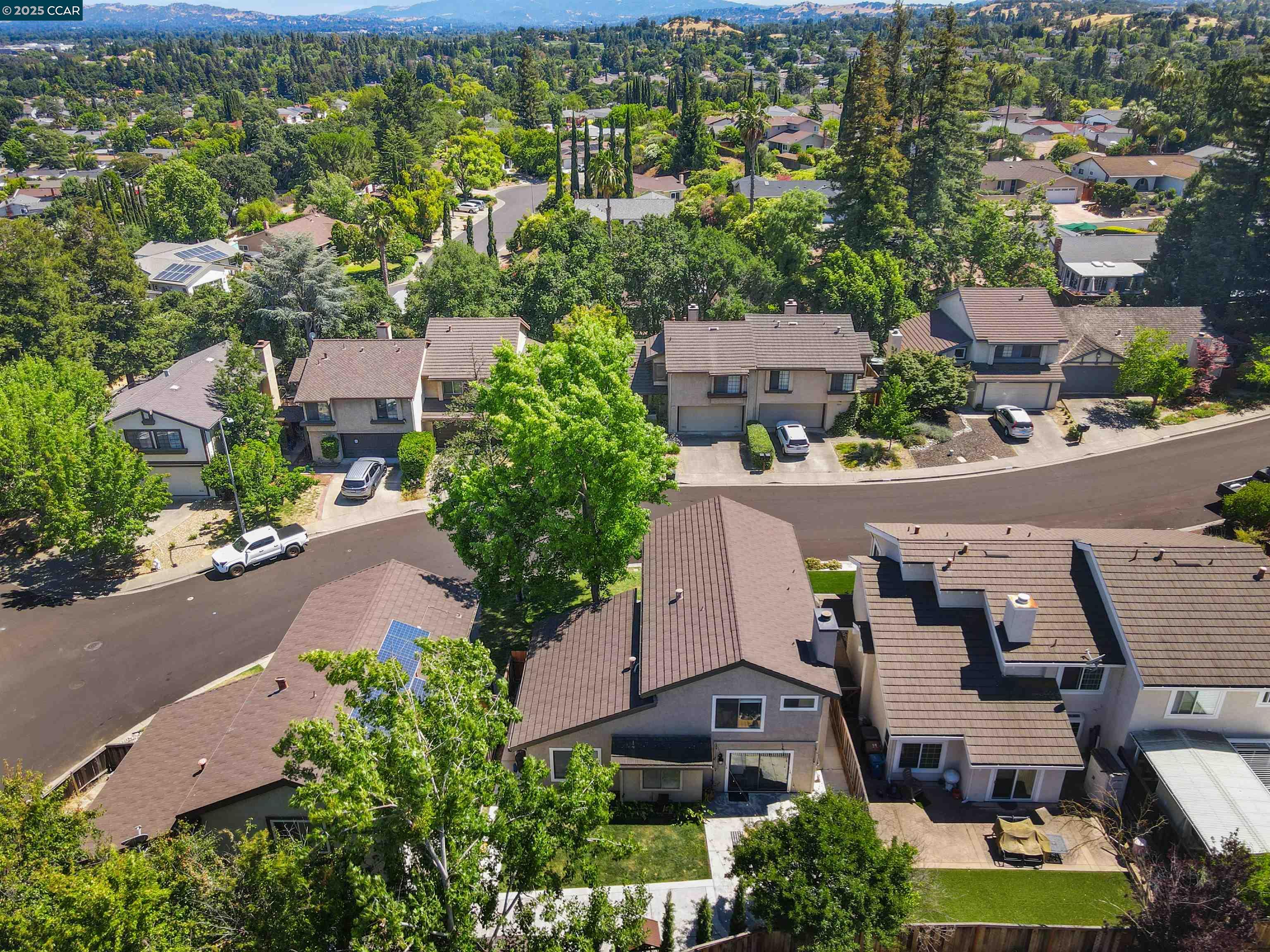 2329 Sweetwater Dr
