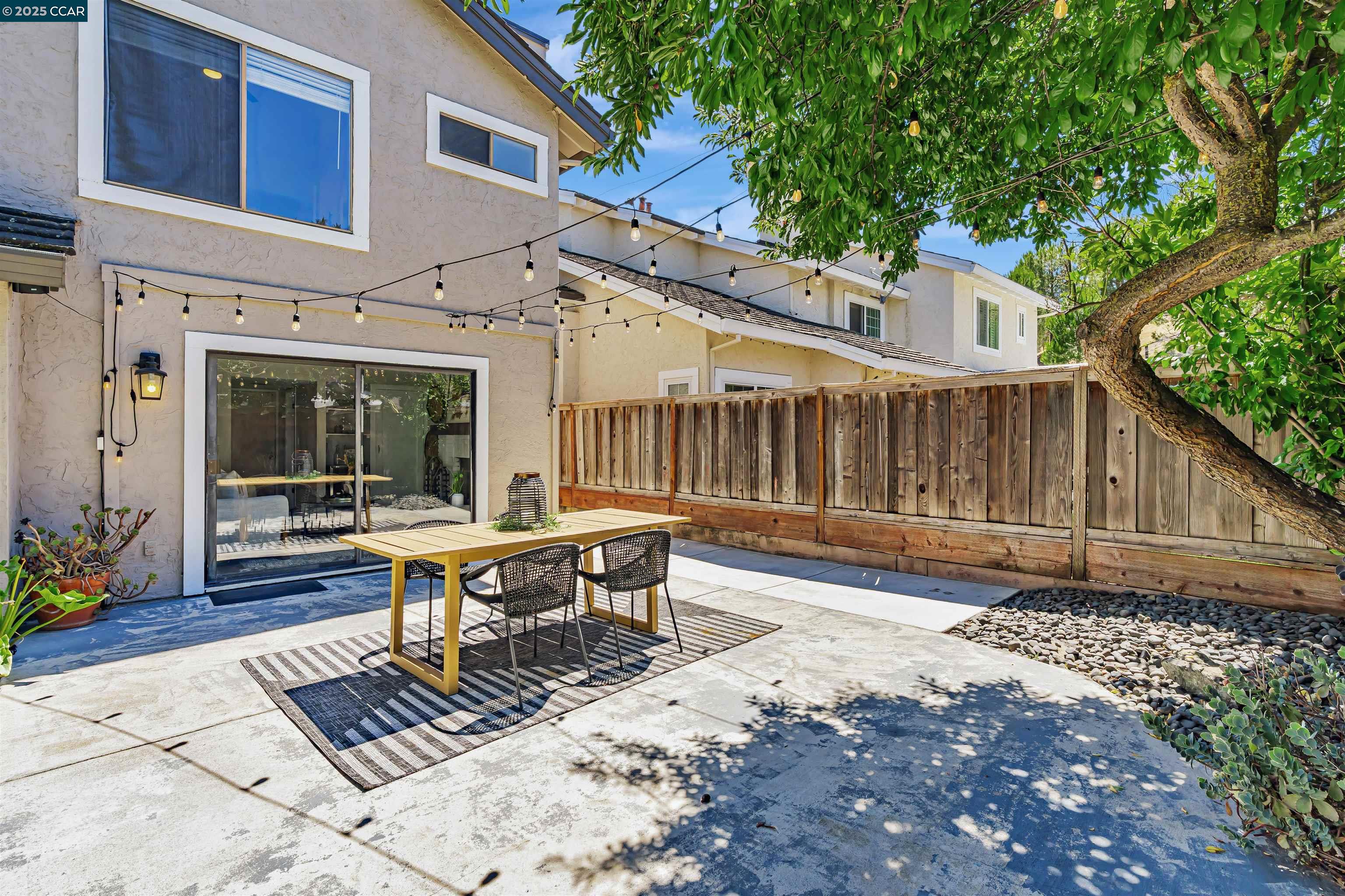 2329 Sweetwater Dr
