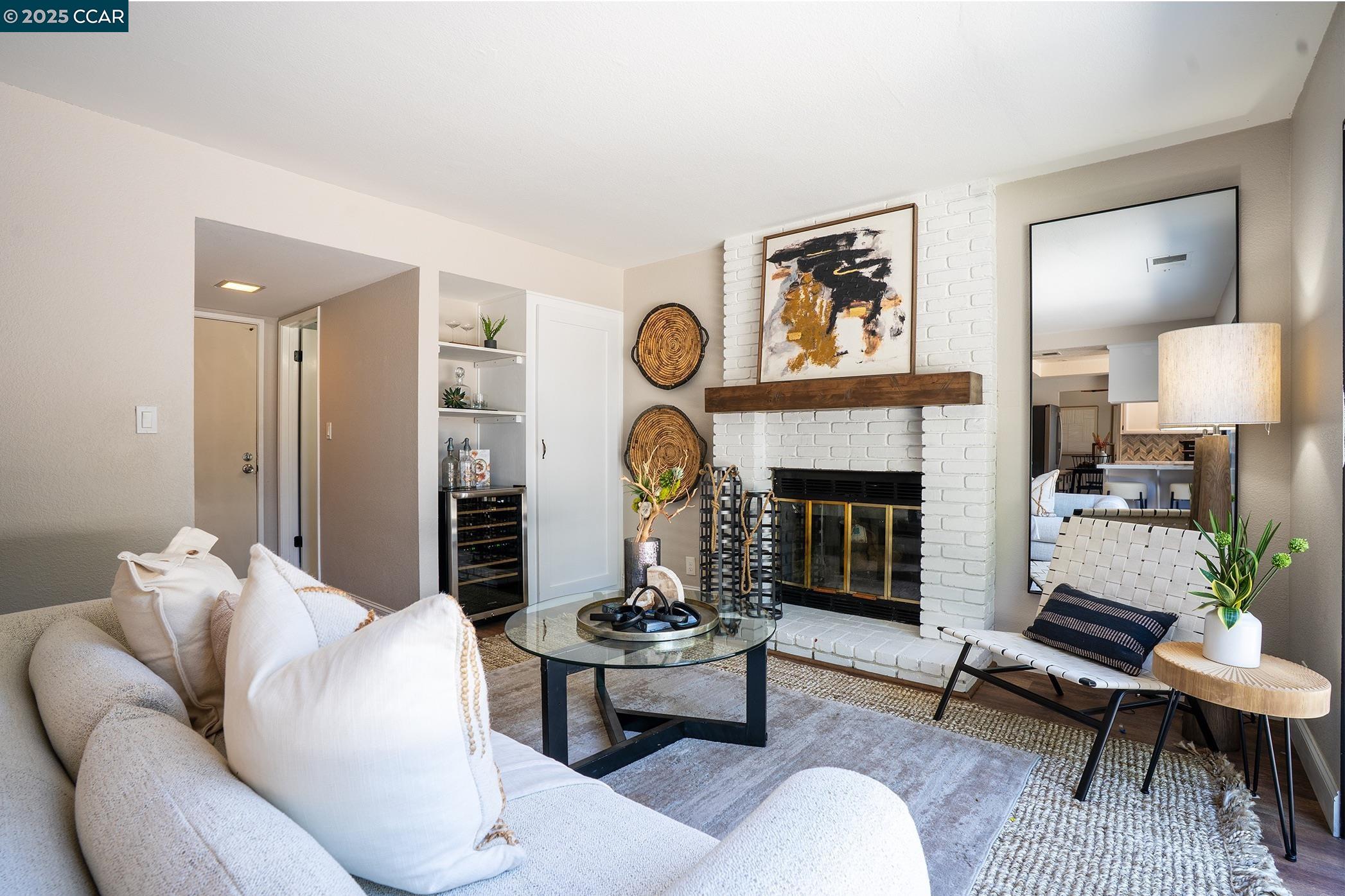 2329 Sweetwater Dr