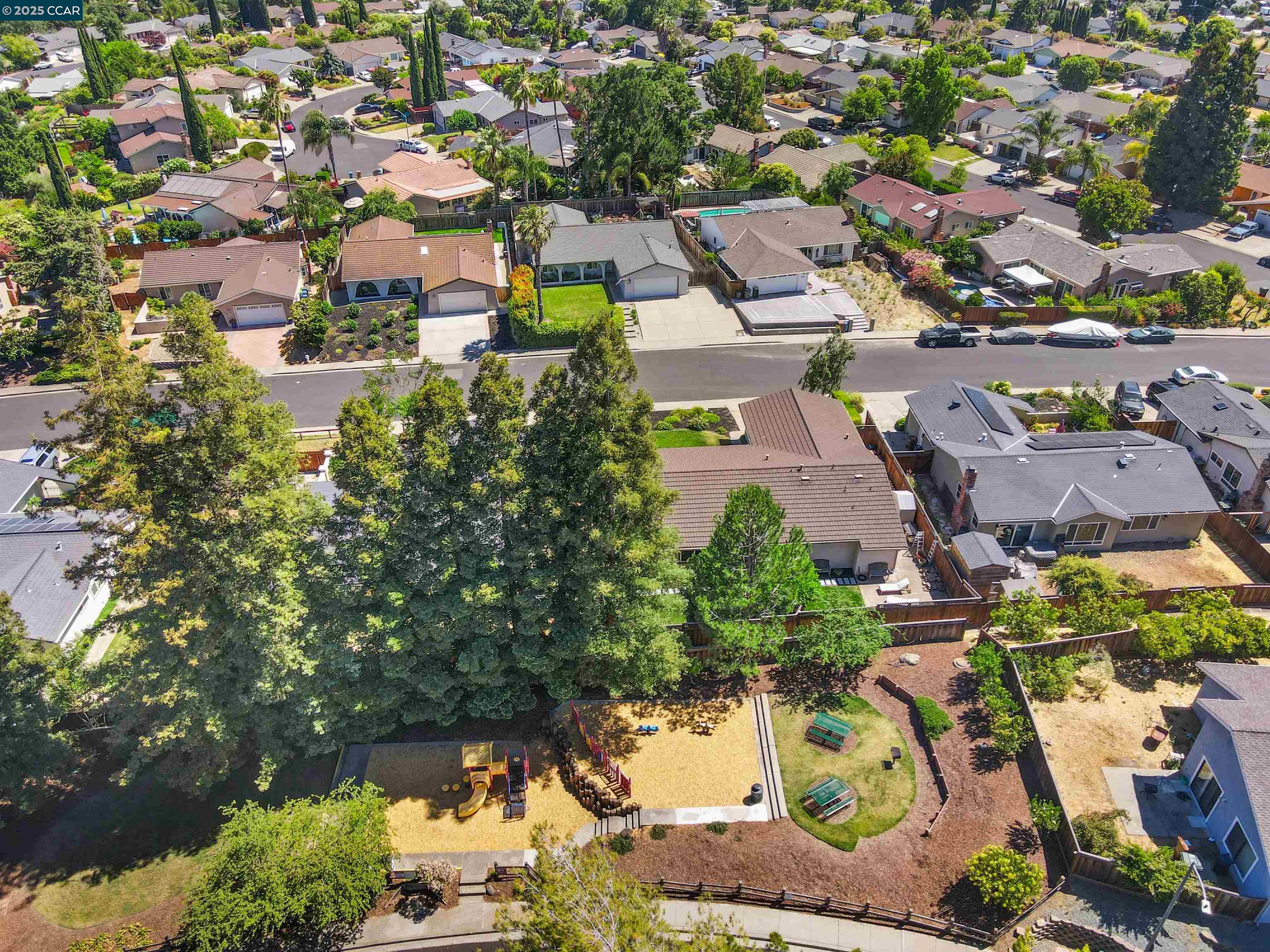 2329 Sweetwater Dr