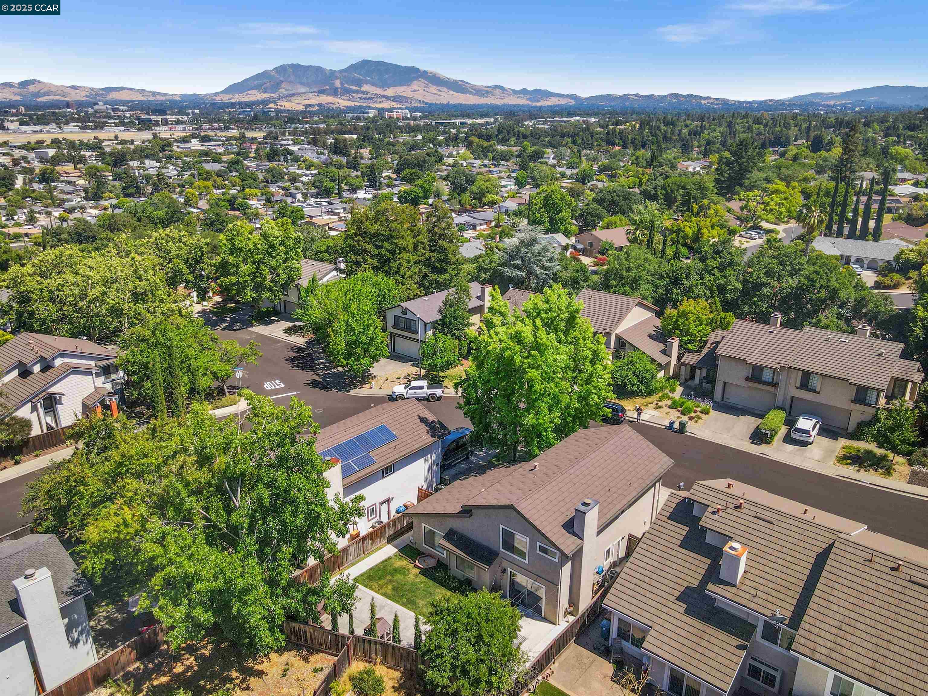 2329 Sweetwater Dr