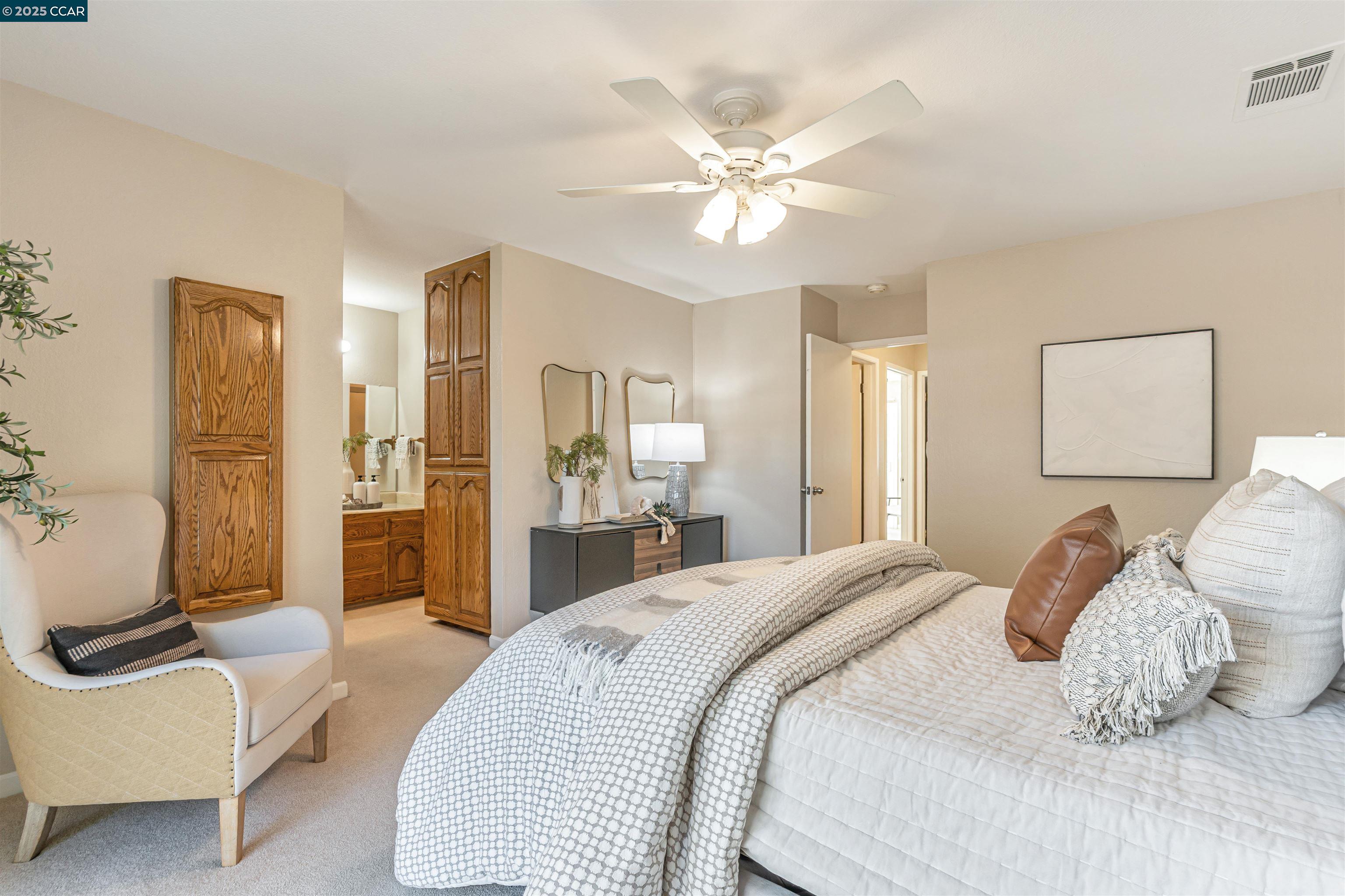 812 Royal Ann Ln