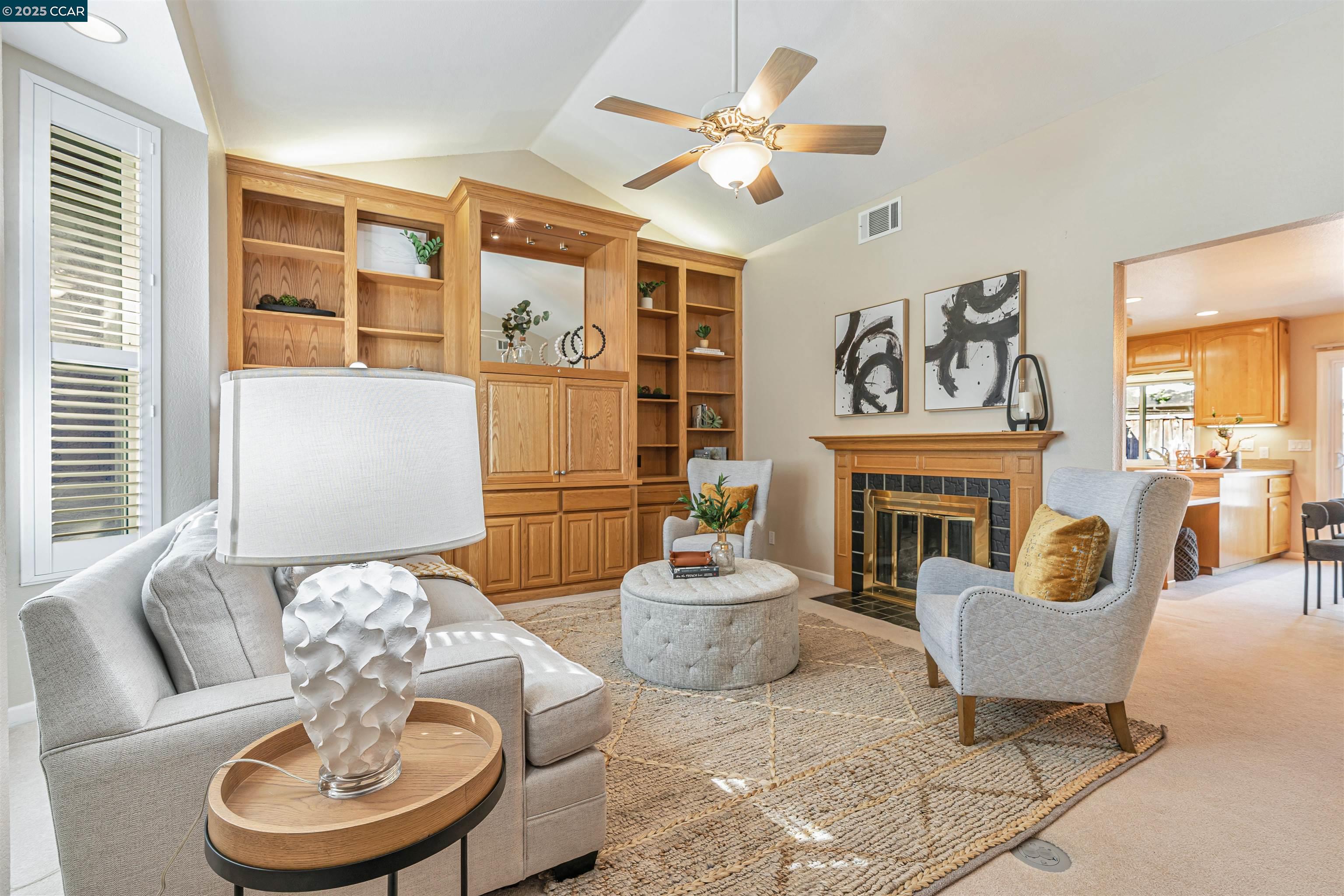 812 Royal Ann Ln
