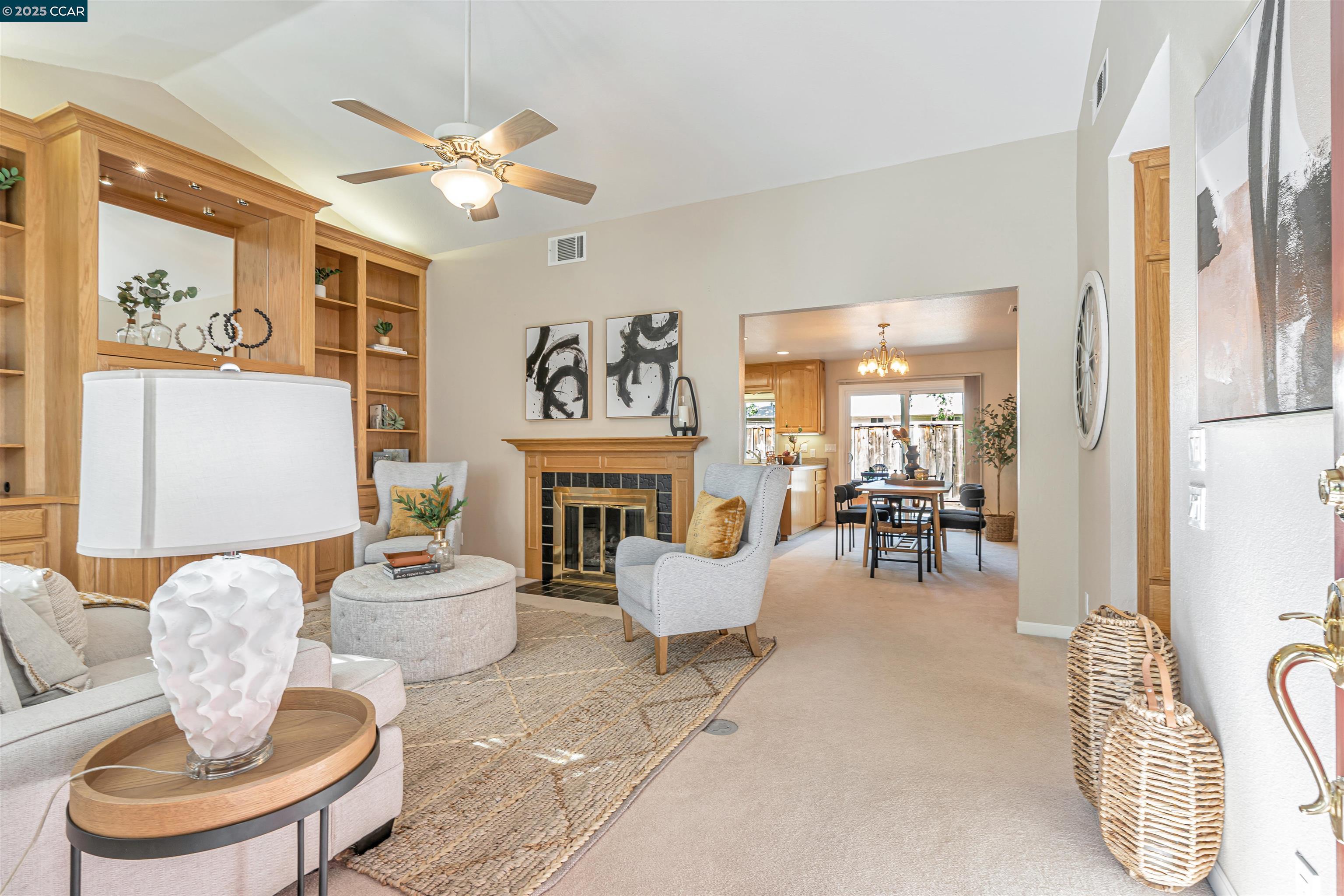 812 Royal Ann Ln