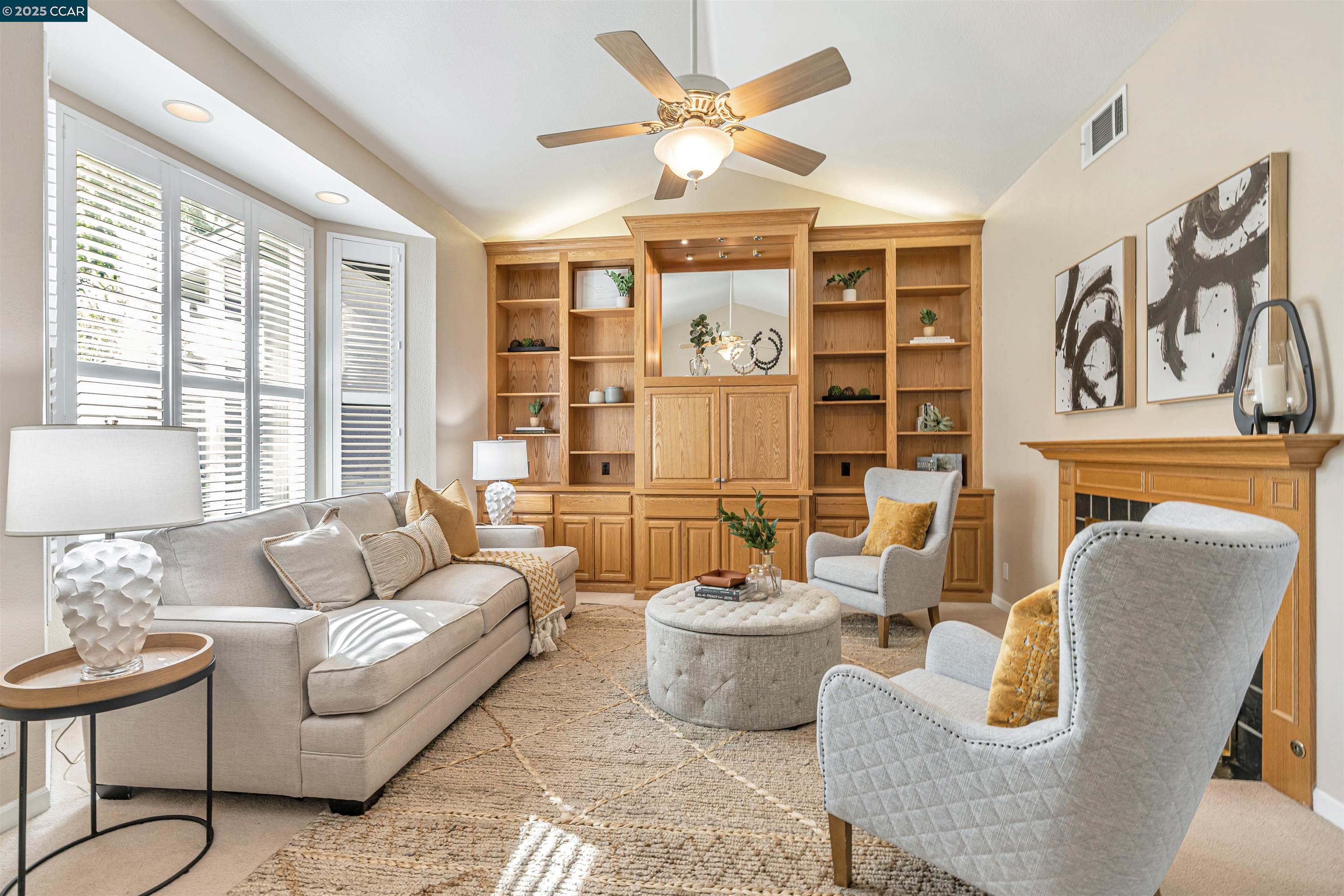 812 Royal Ann Ln