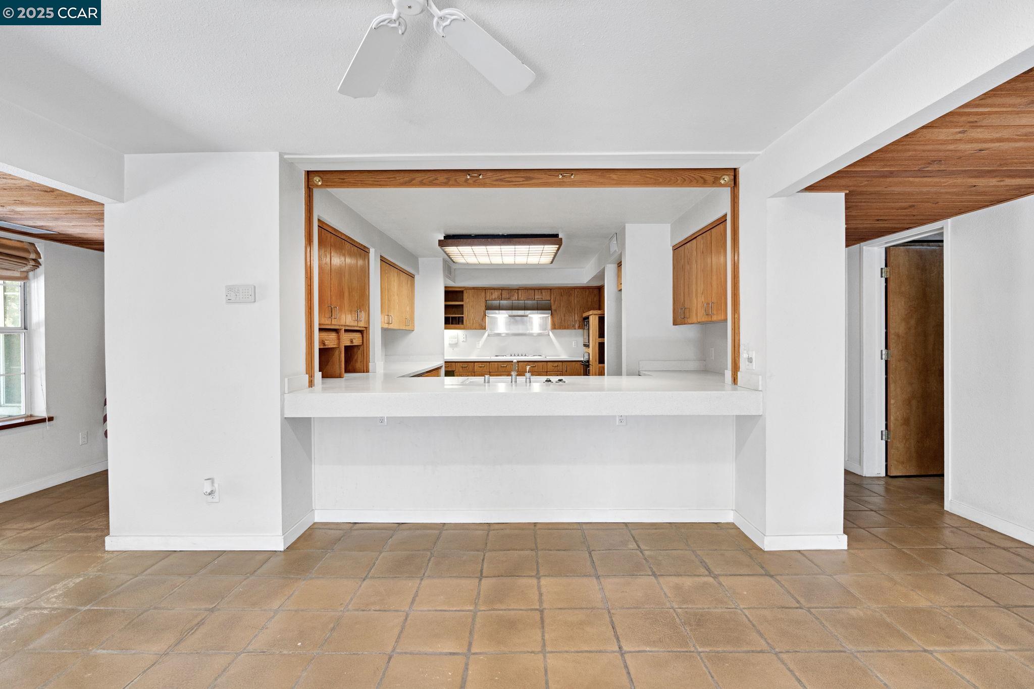 6743 N Dolores