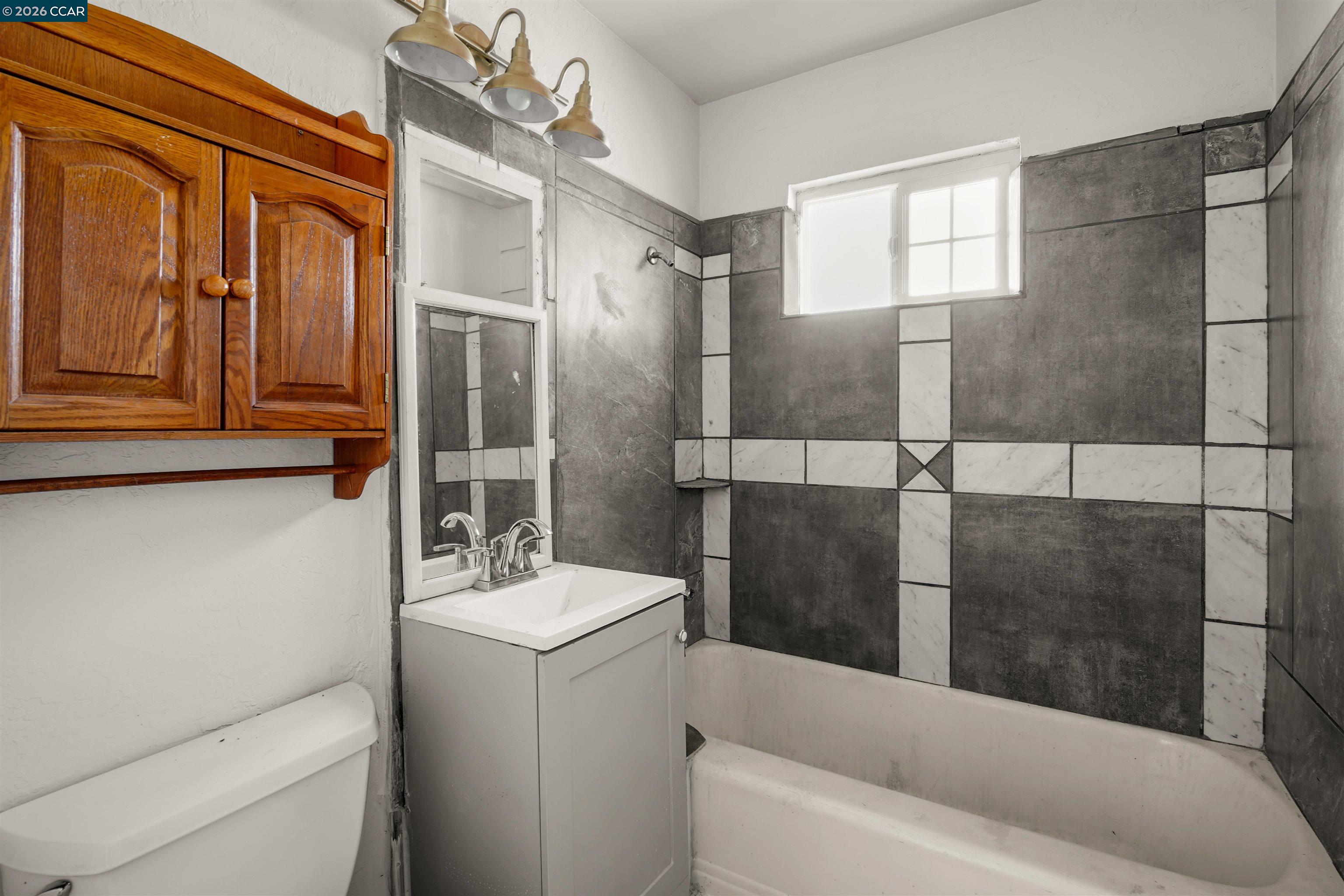 1018-1020 Stanton Ave