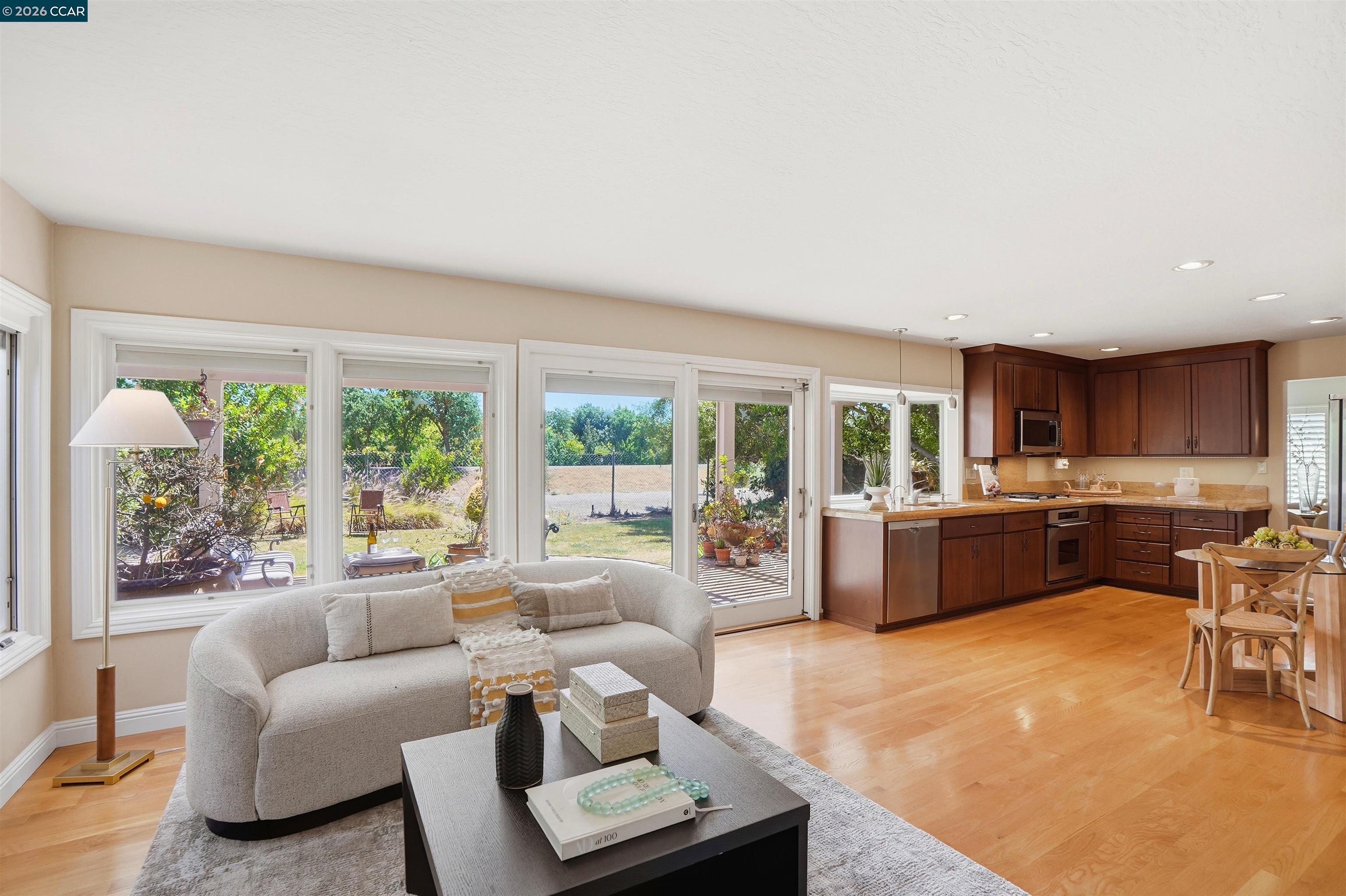 3140 Thistledown Ct