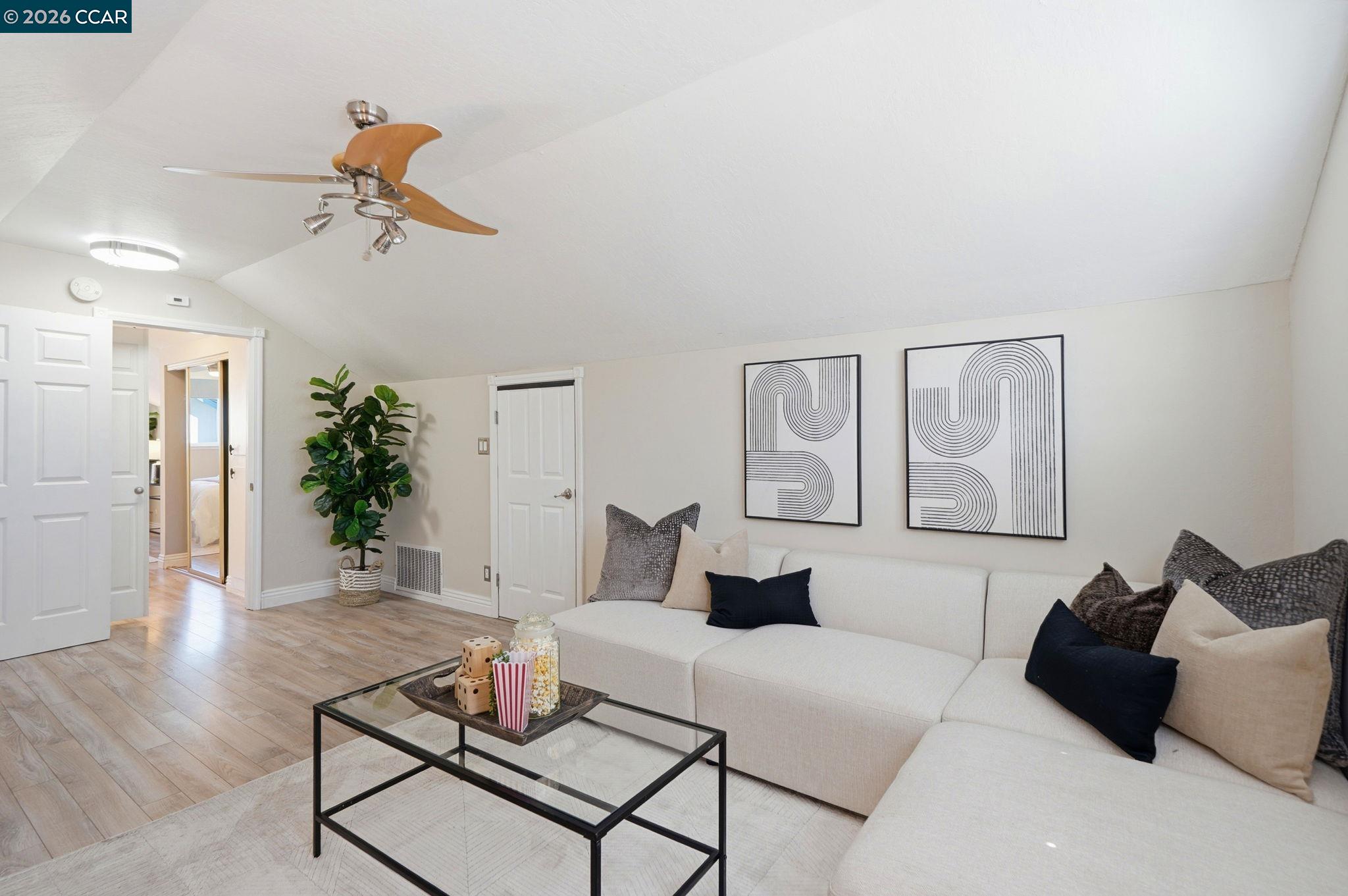 3109 Brook Ct