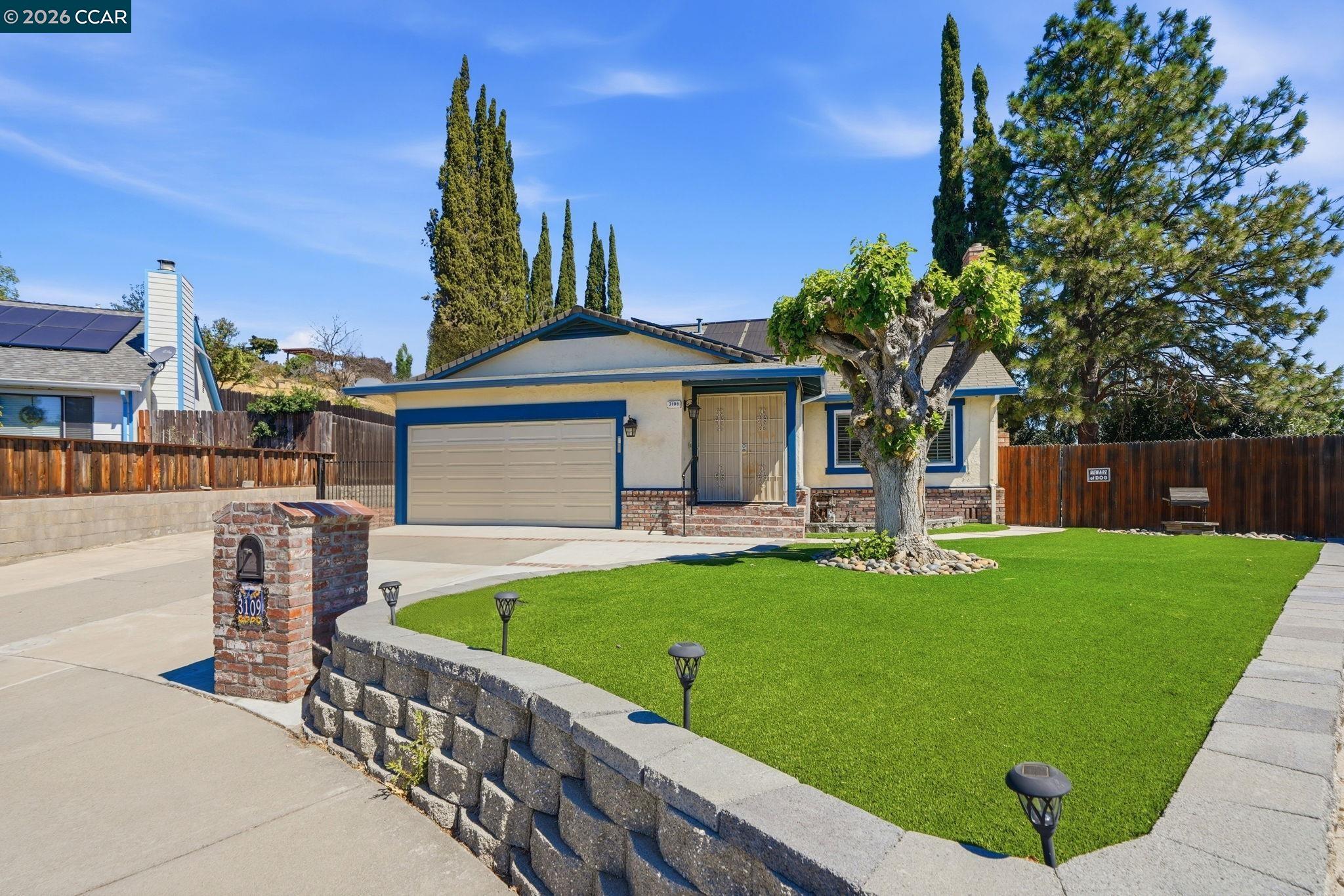 3109 Brook Ct
