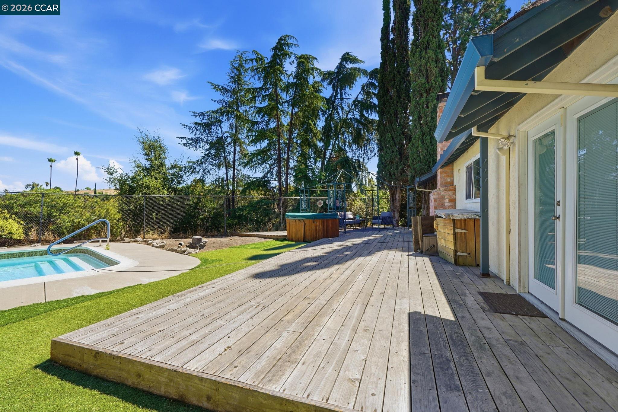 3109 Brook Ct