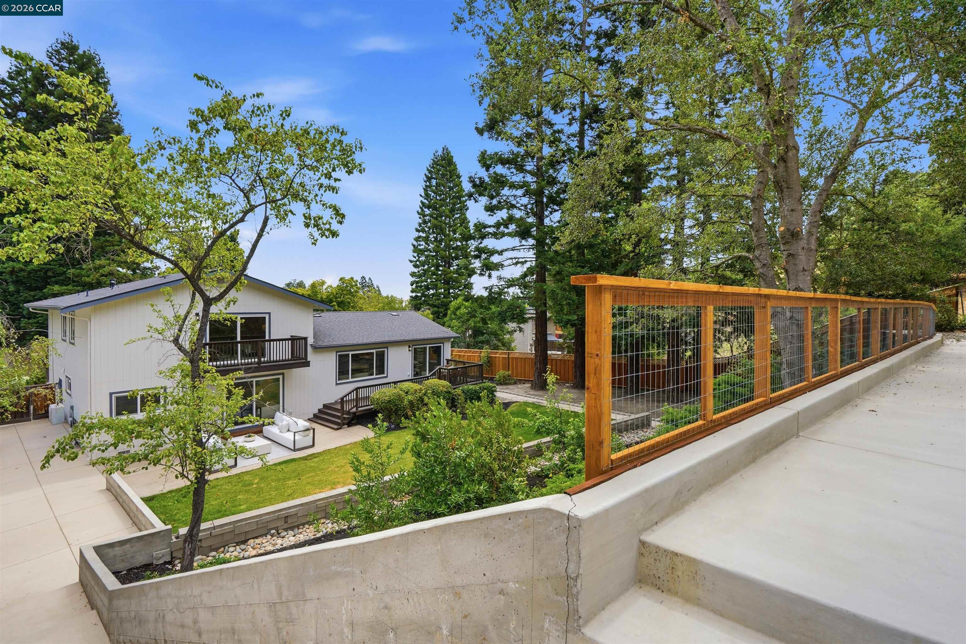 2670 Corey Pl