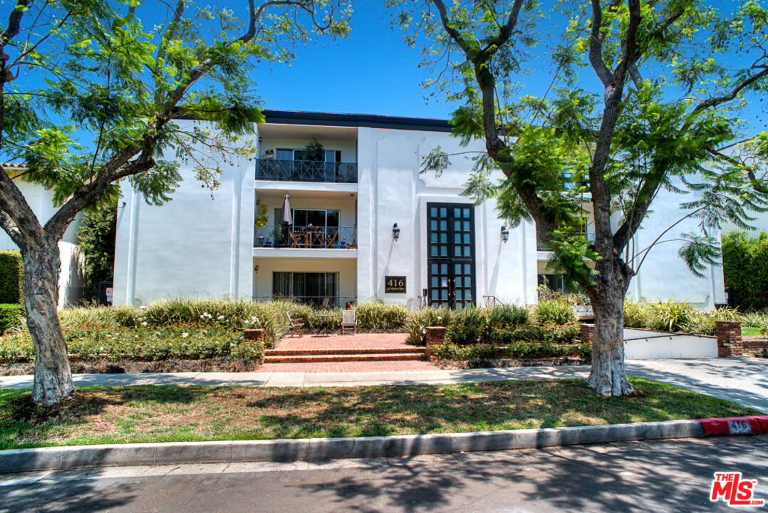 416 N Oakhurst DR Unit: 103