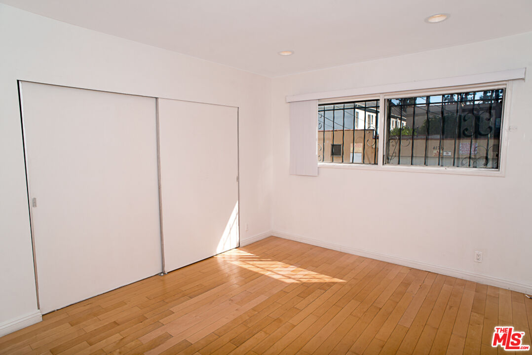 416 N Oakhurst DR Unit: 103
