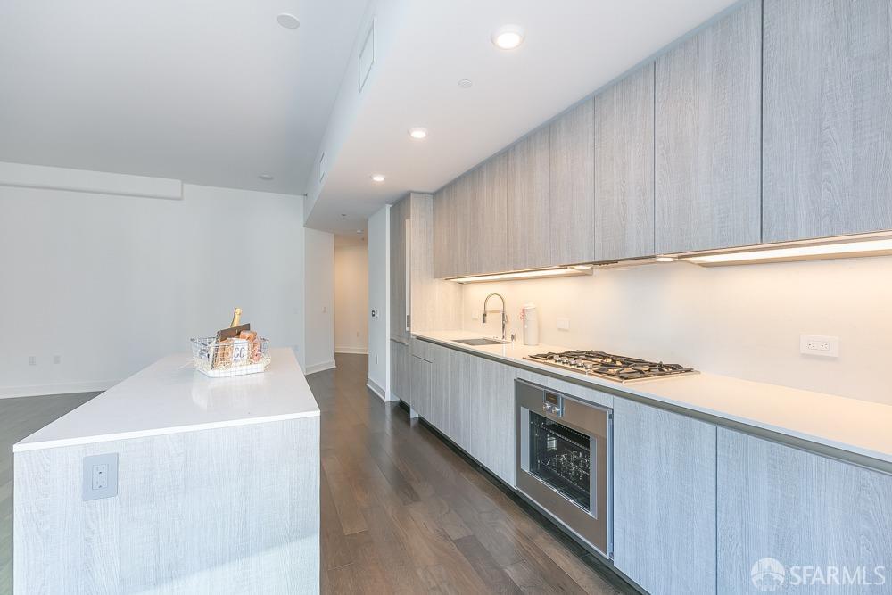 201 Folsom Street Unit: 2B