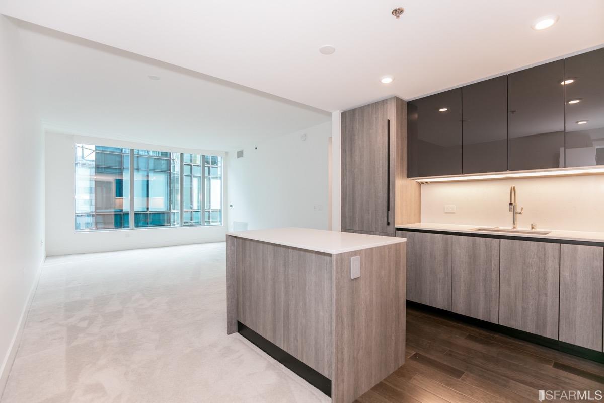 201 Folsom Street Unit: 7D