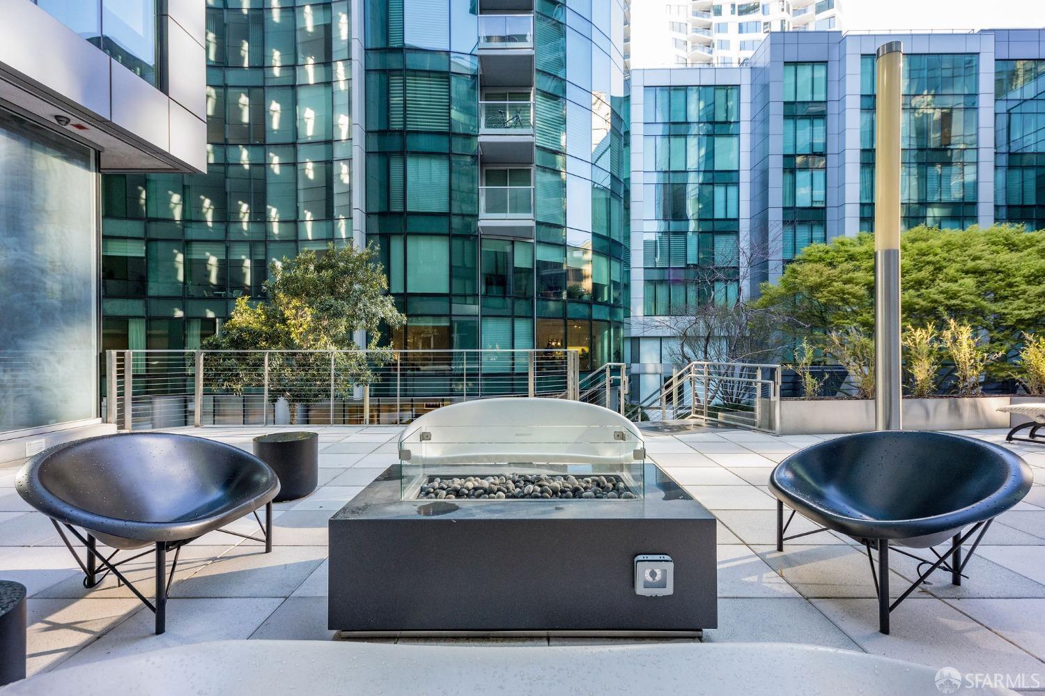 338 Spear Street # 28G