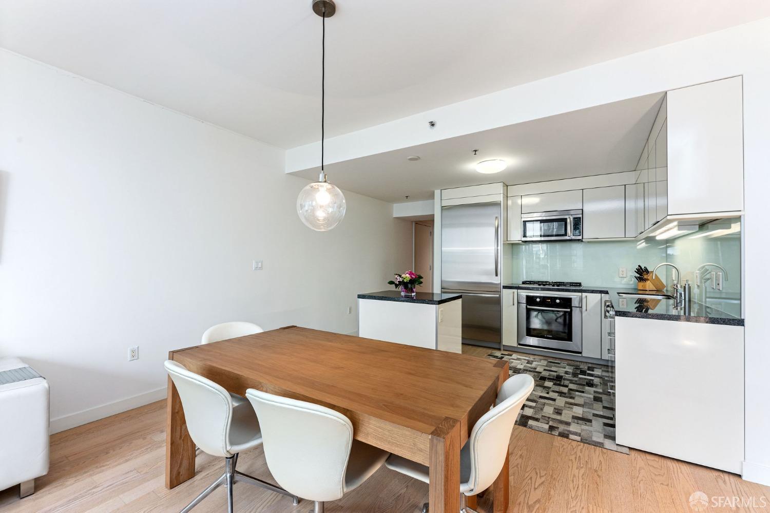 338 Spear Street # 28G