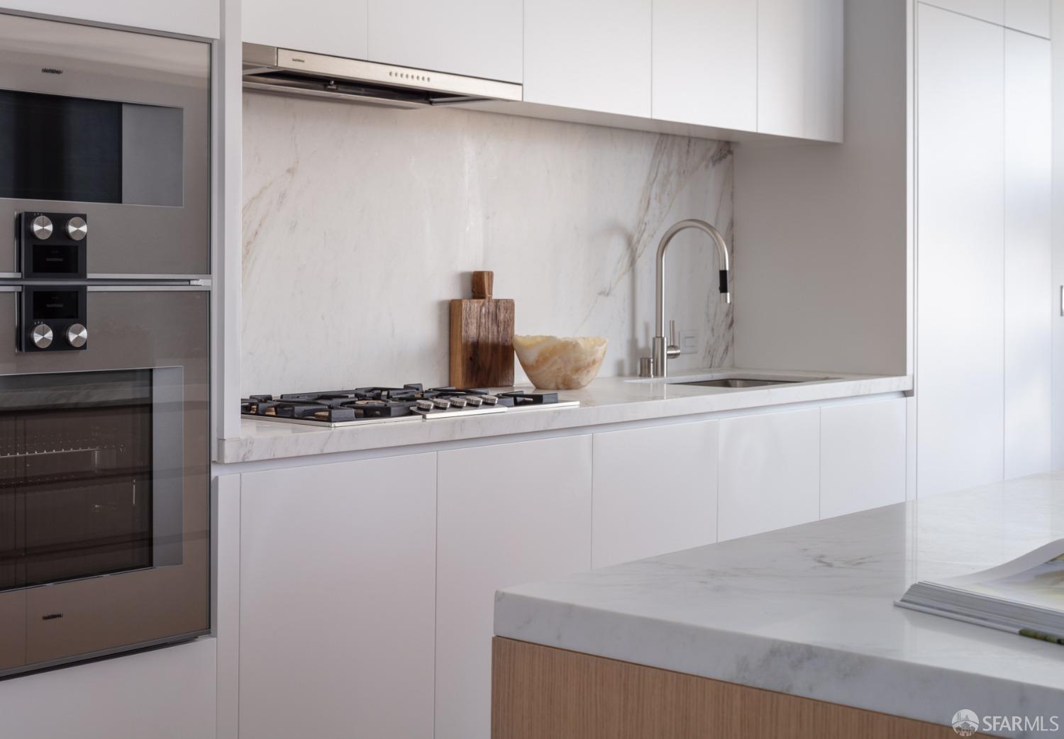 1 Steuart Lane # 906