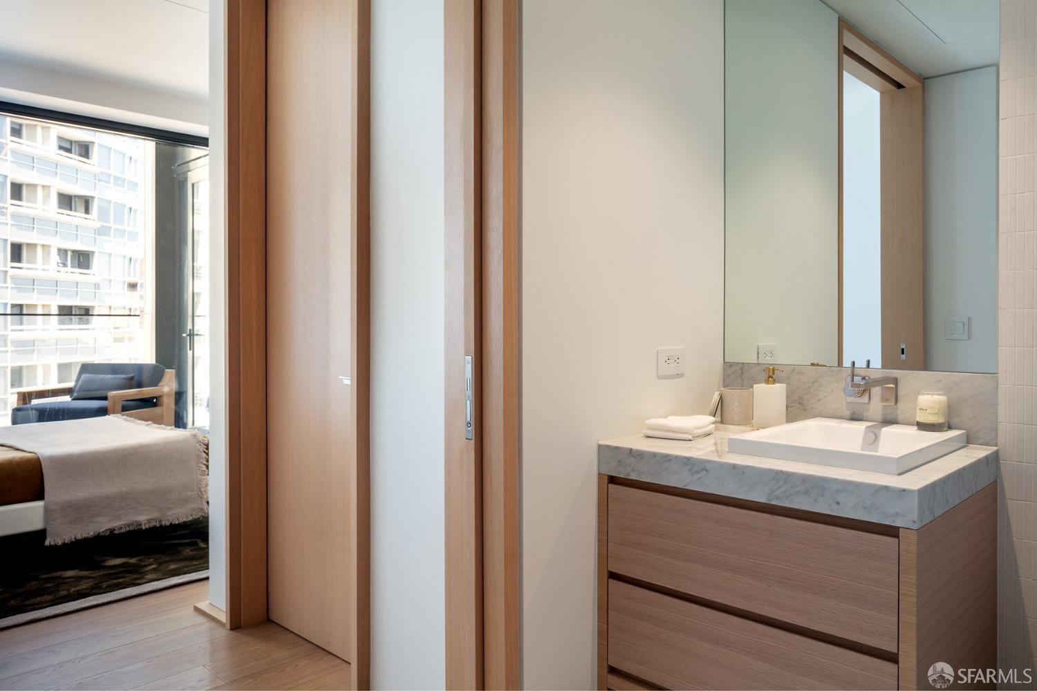 1 Steuart Lane # 906