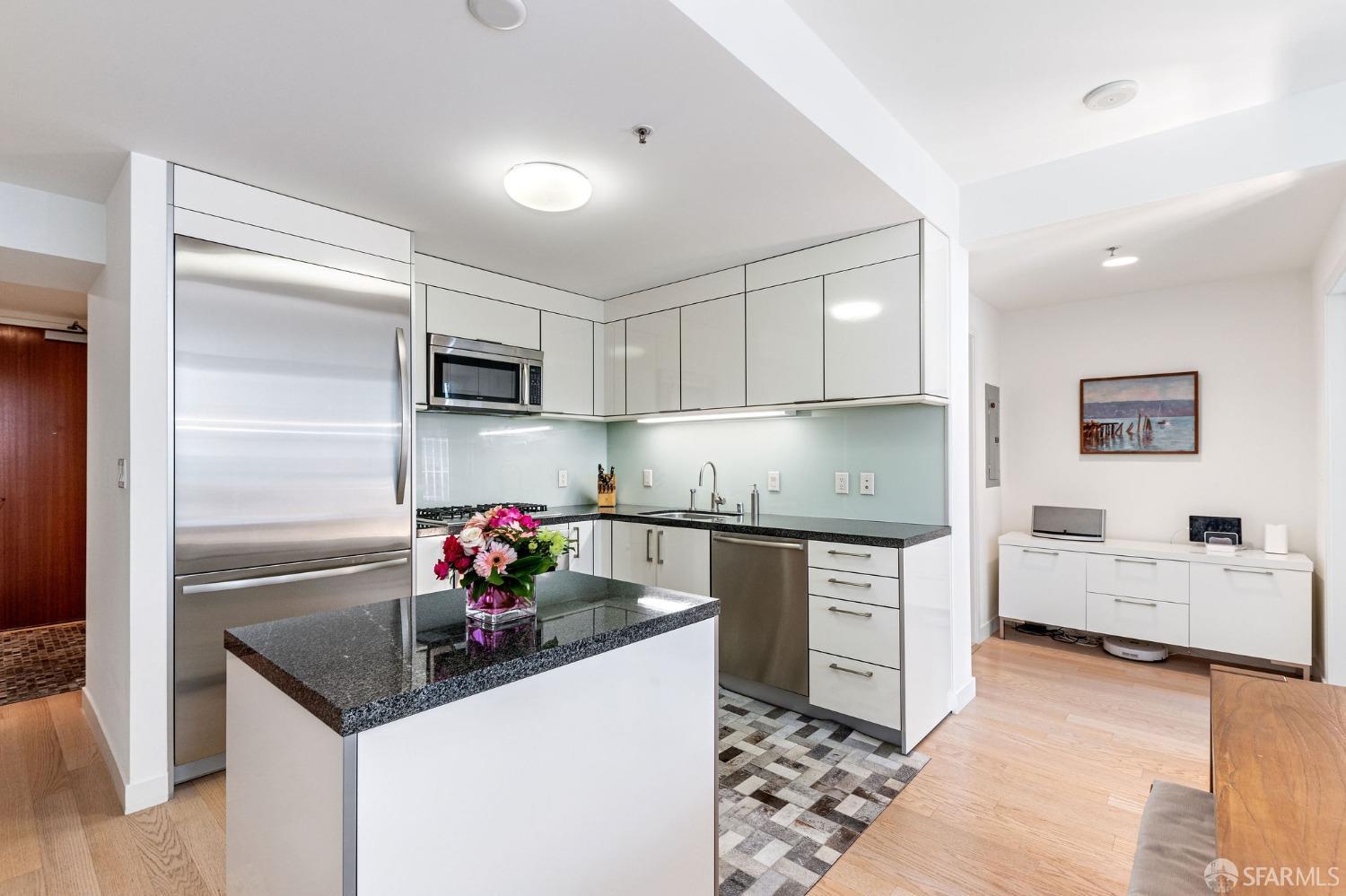 338 Spear Street # 28G