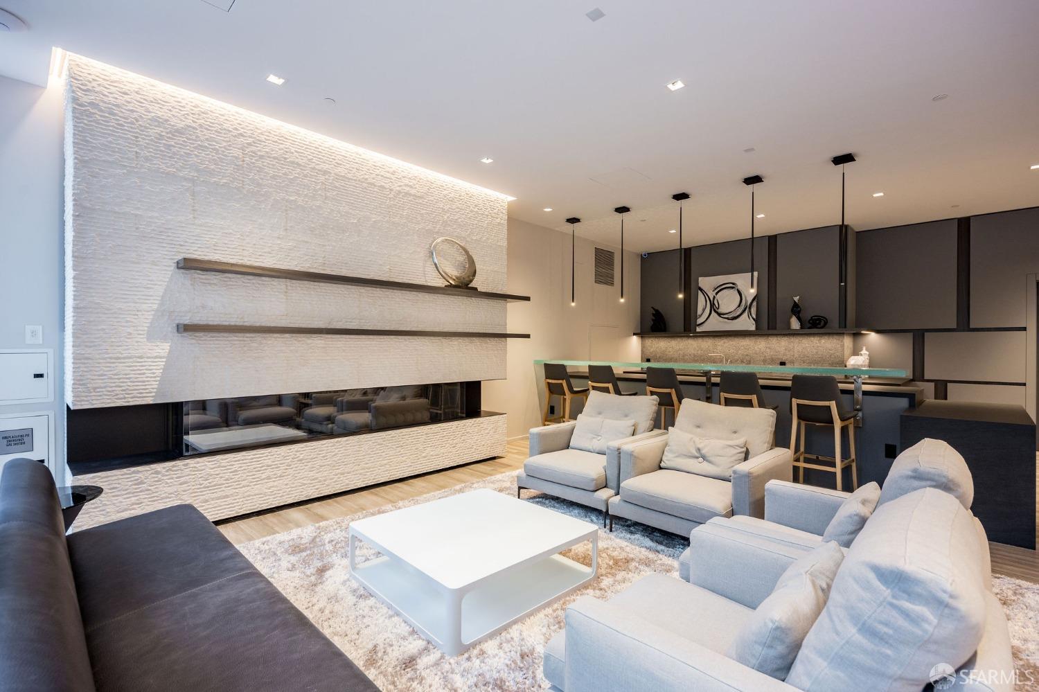 338 Spear Street # 28G