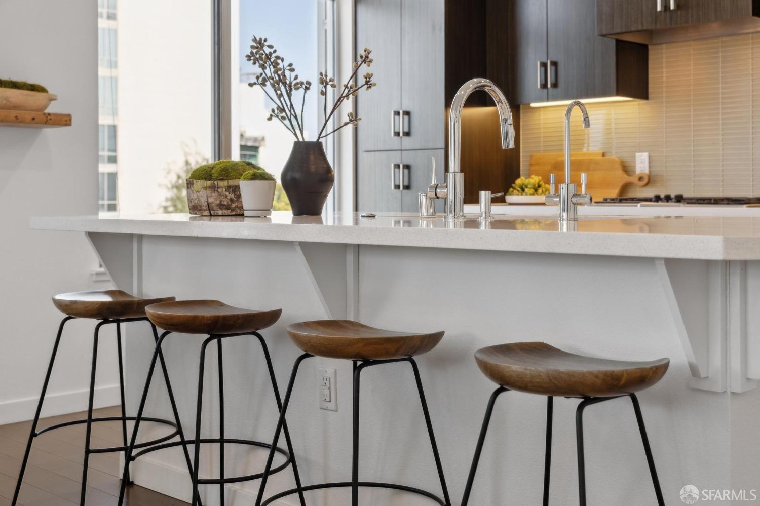 2655 Bush Street # 401