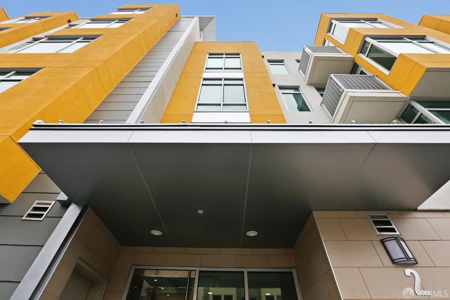 2655 Bush Street # 401