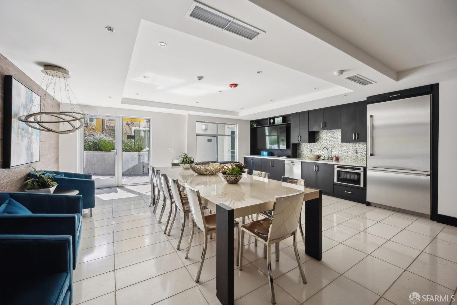 2655 Bush Street # 401