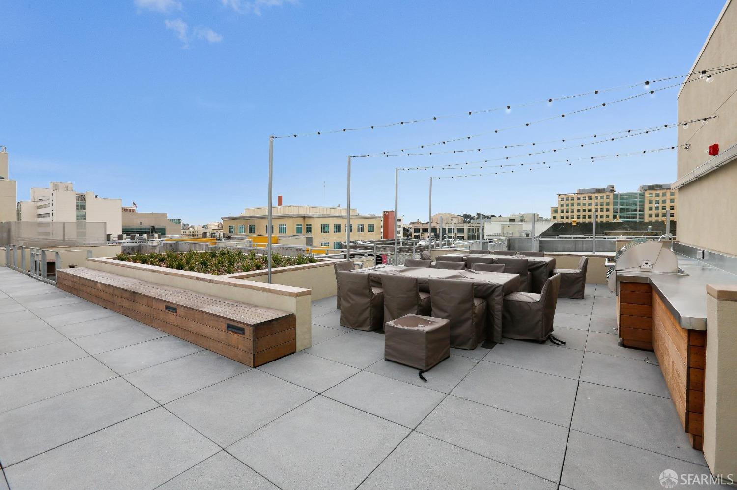 2655 Bush Street # 401