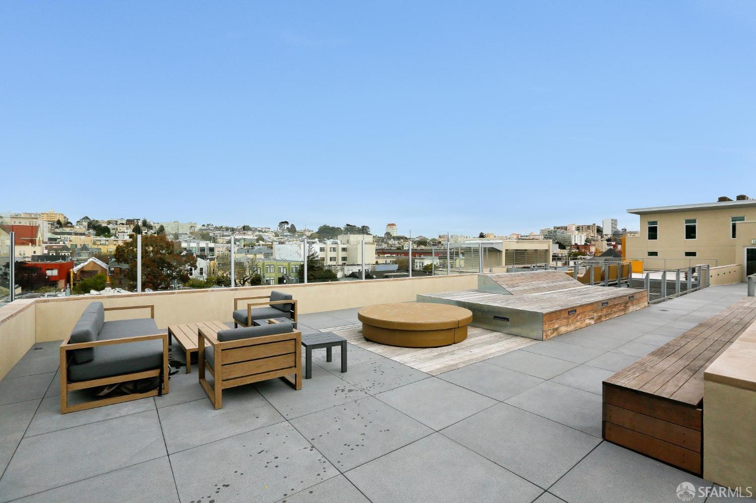 2655 Bush Street # 401