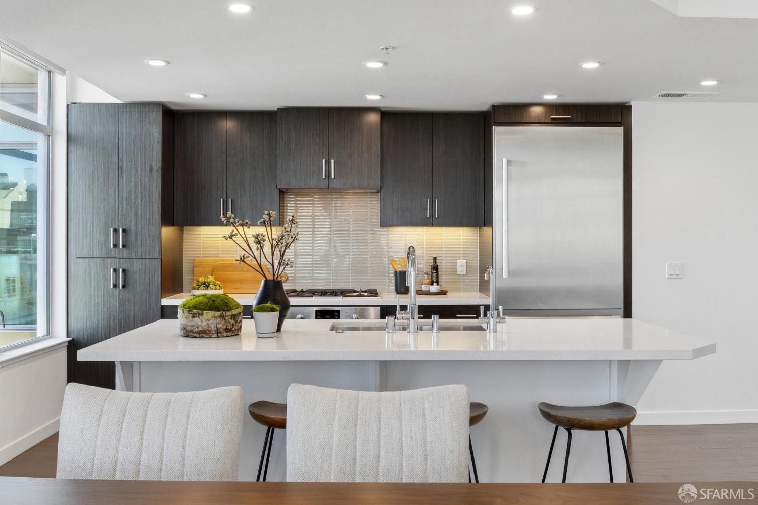 2655 Bush Street # 401