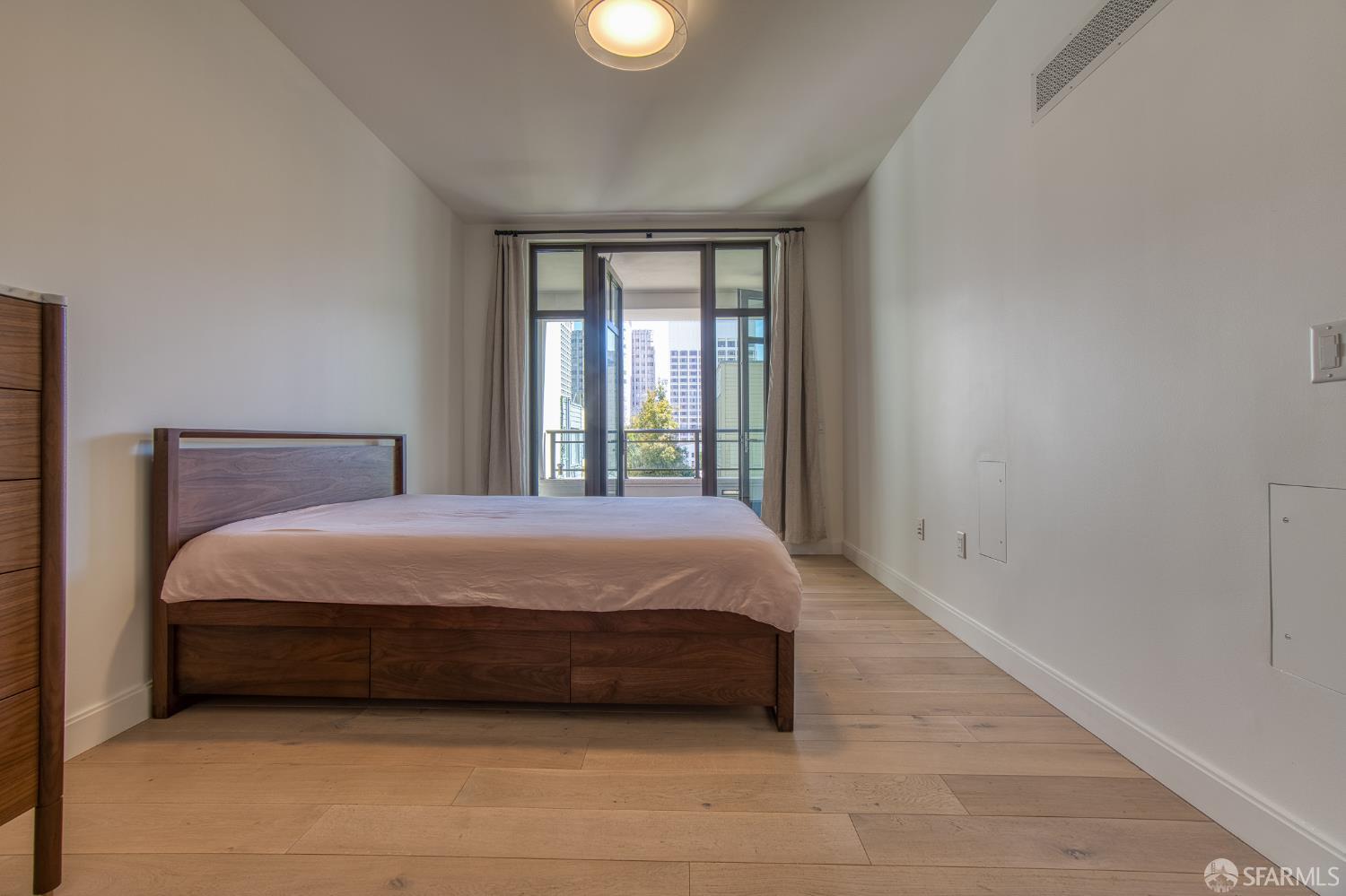 875 California Street # 403