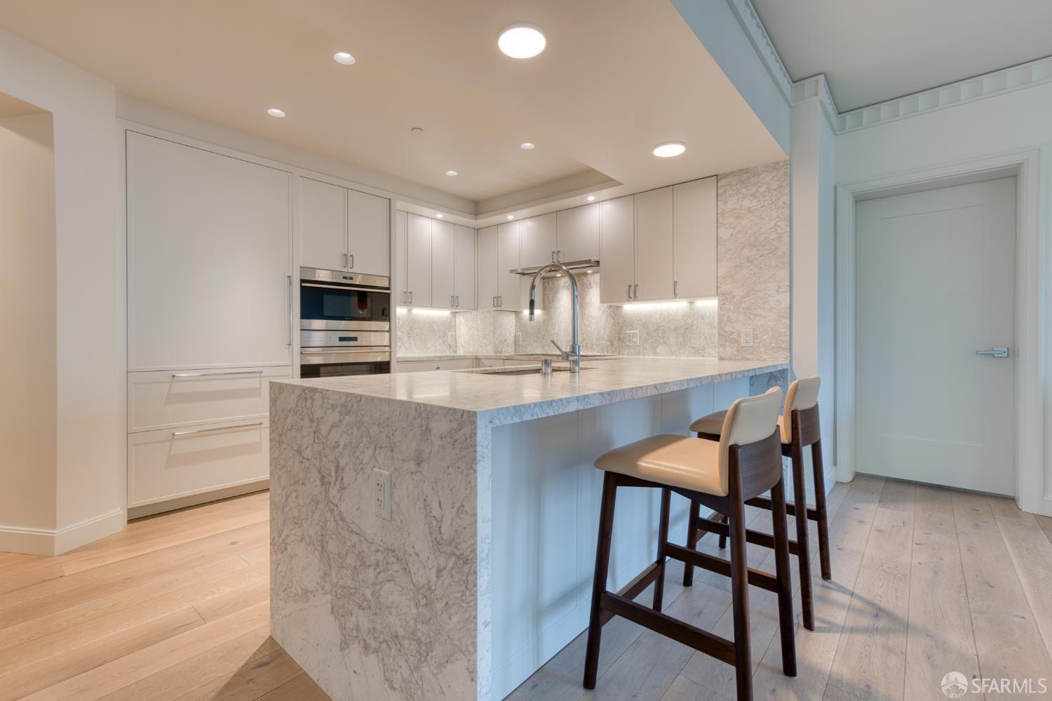 875 California Street # 403